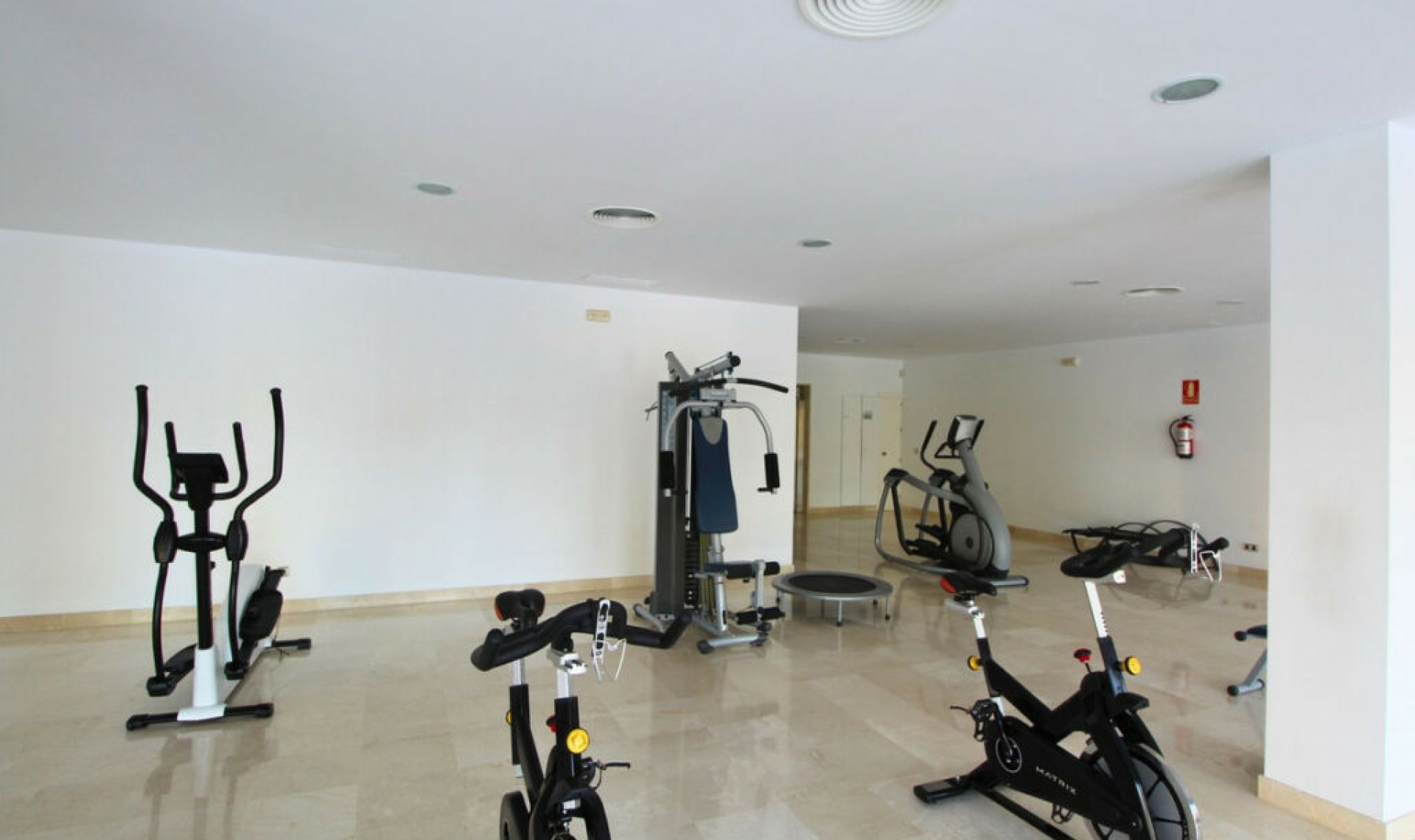 Resale - Apartment -
San Roque Club