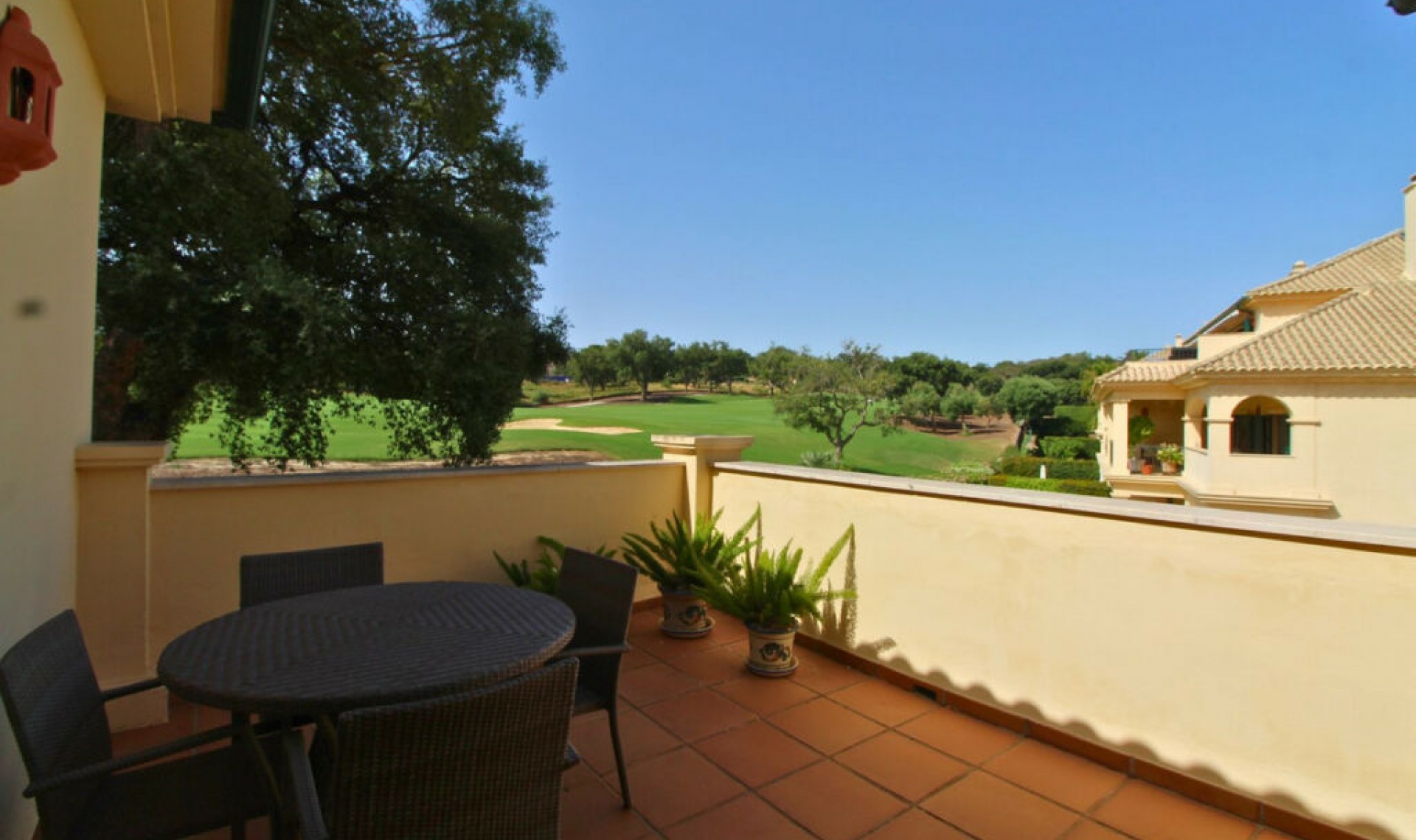 Resale - Apartment -
San Roque Club