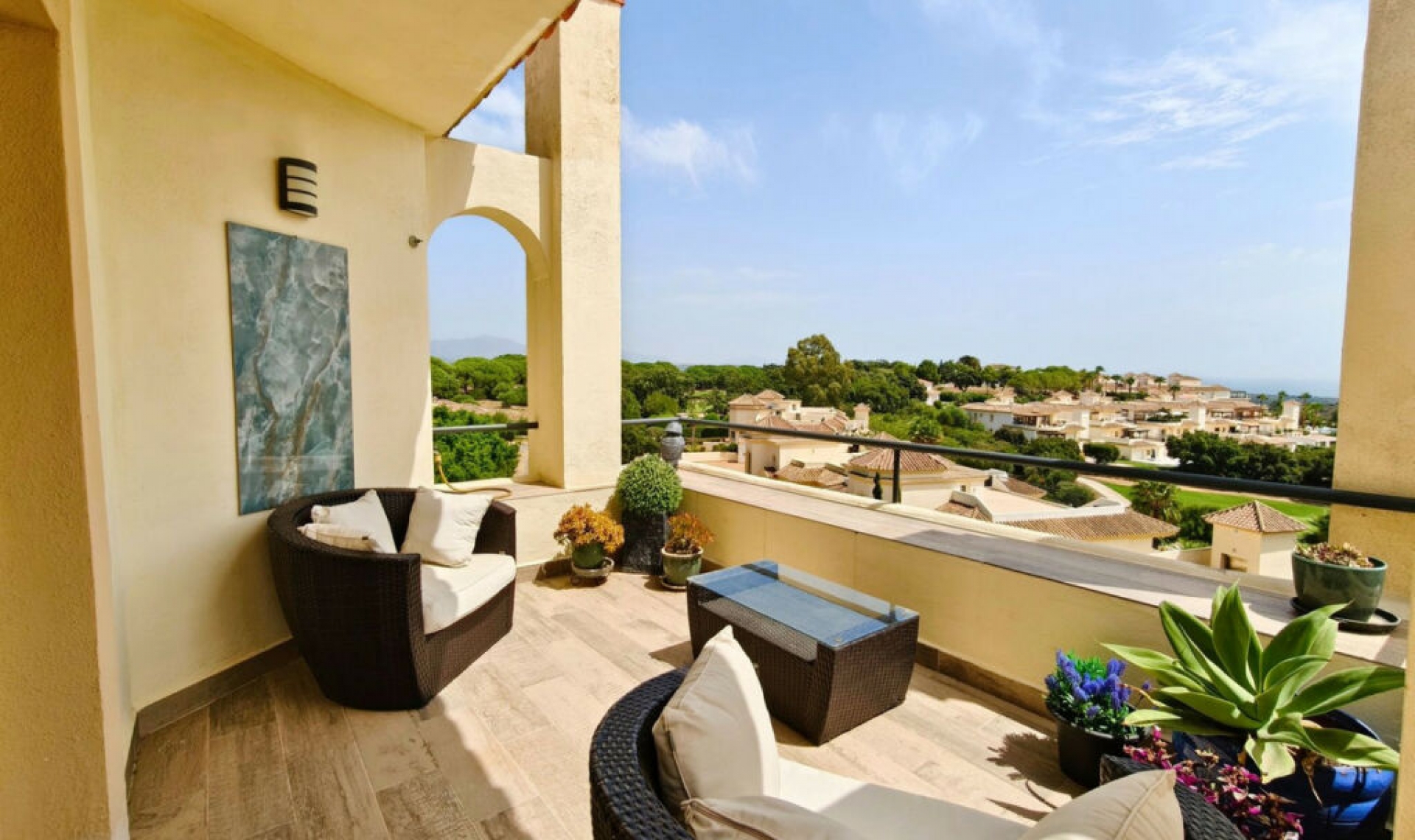 Resale - Apartment -
San Roque Club