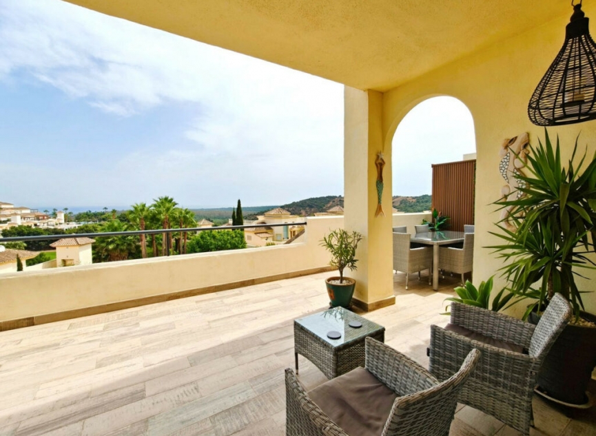 Resale - Apartment -
San Roque Club