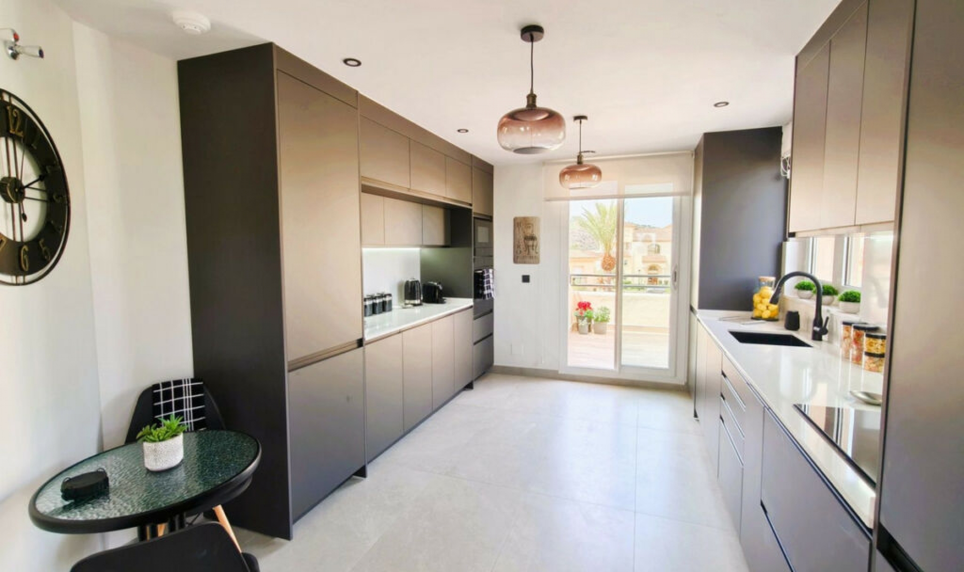 Resale - Apartment -
San Roque Club