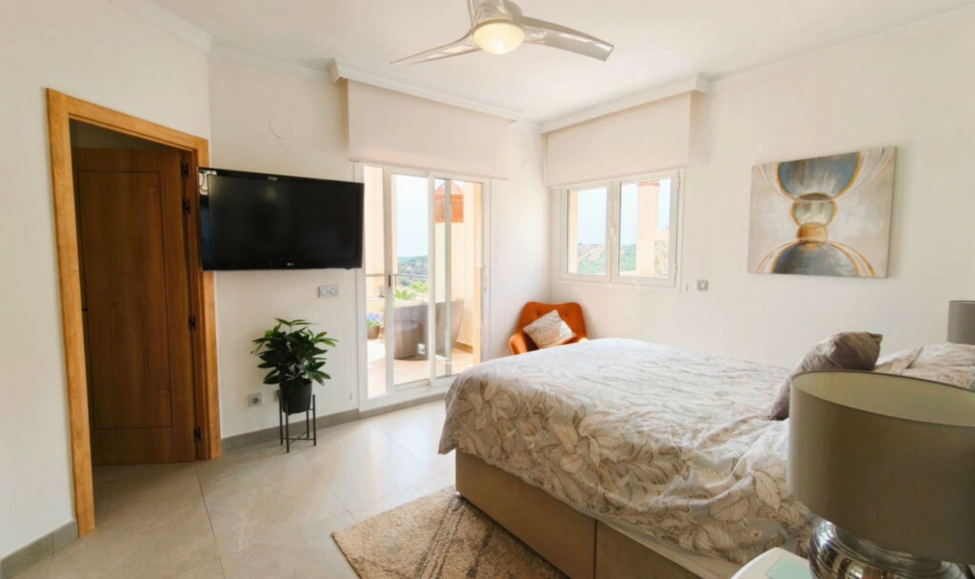 Resale - Apartment -
San Roque Club