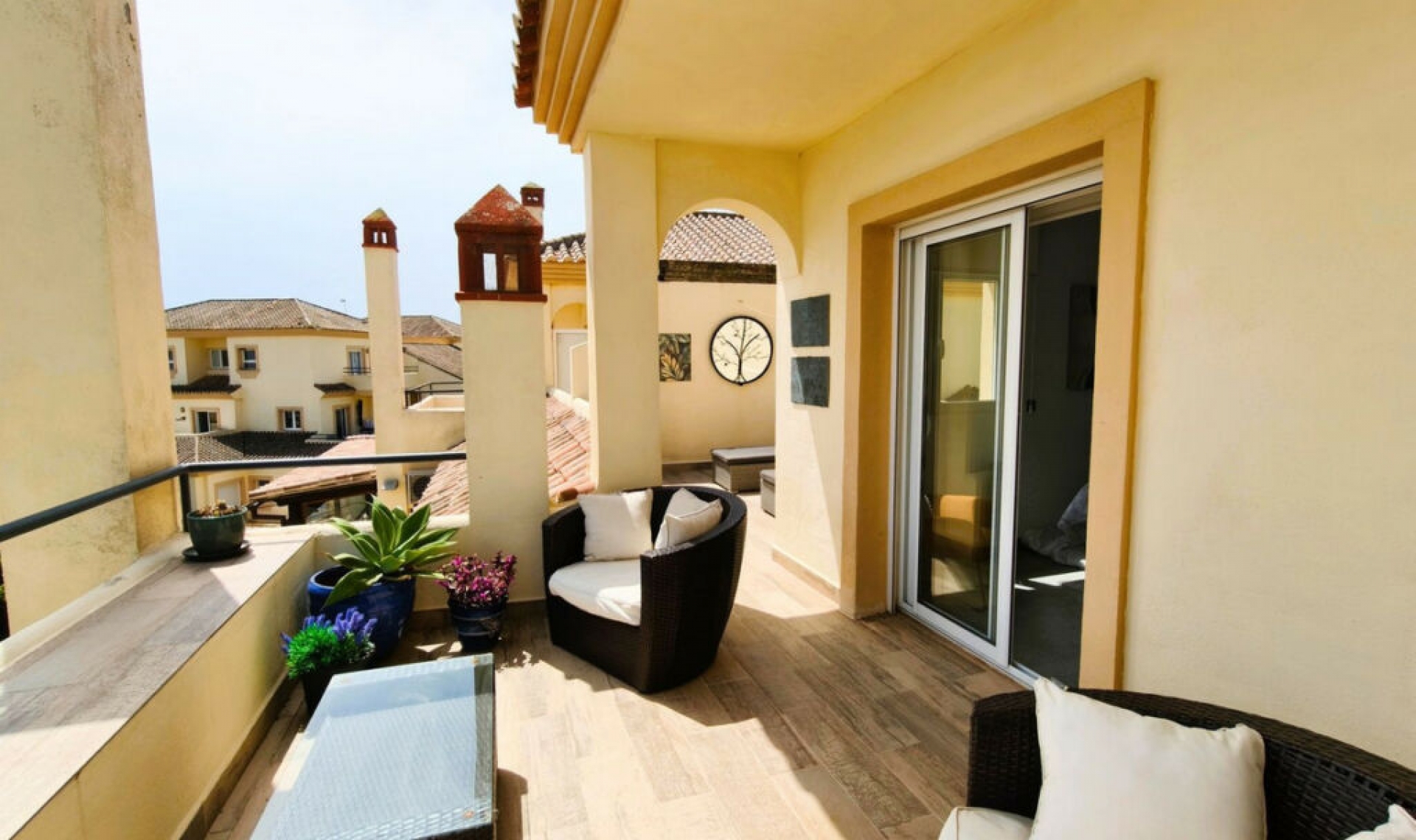 Resale - Apartment -
San Roque Club