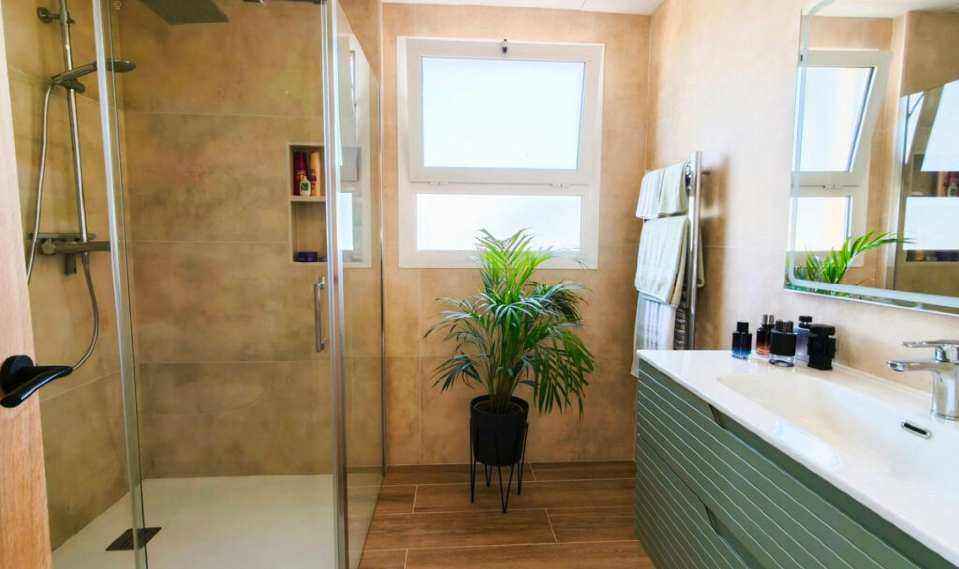 Resale - Apartment -
San Roque Club