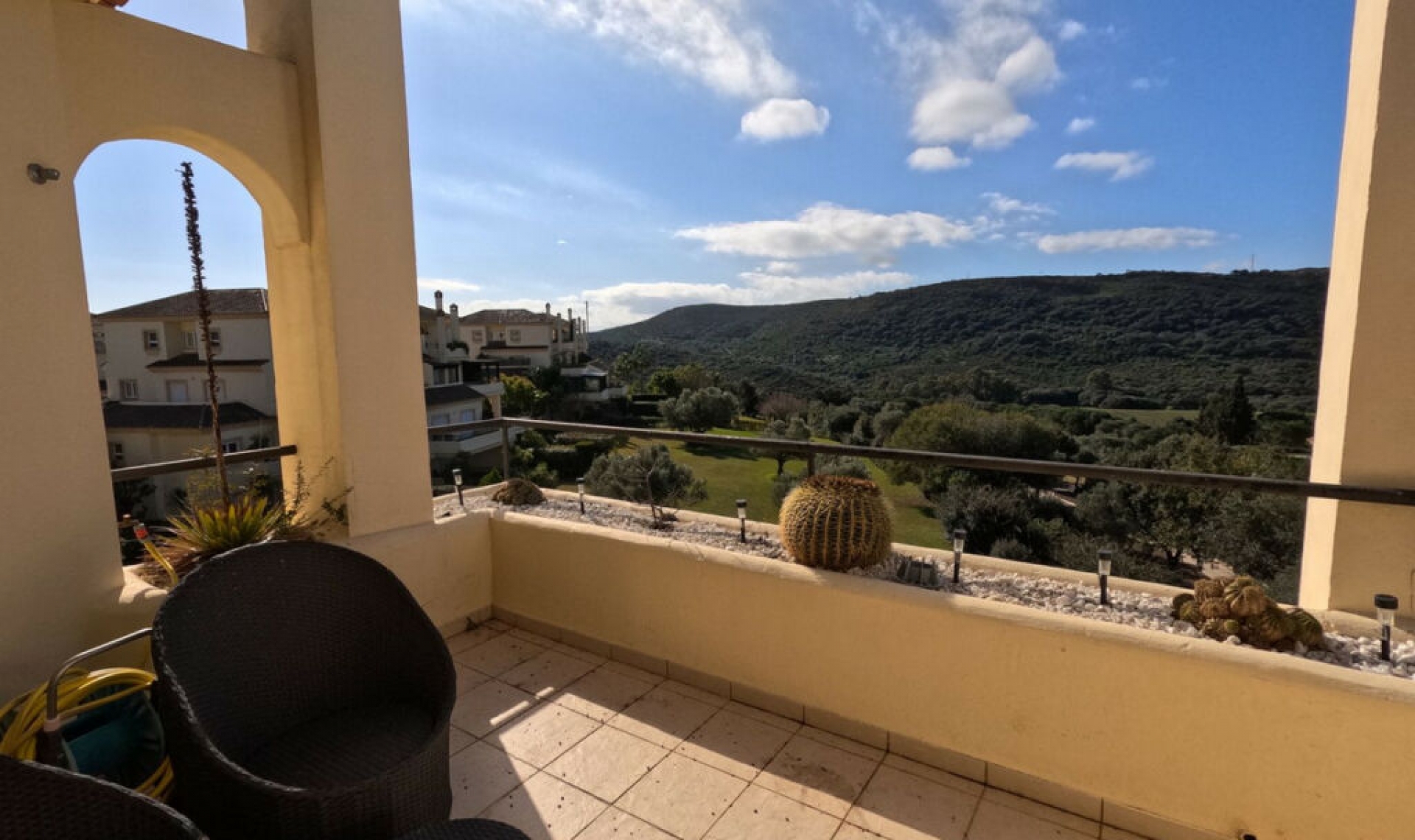 Resale - Apartment -
San Roque