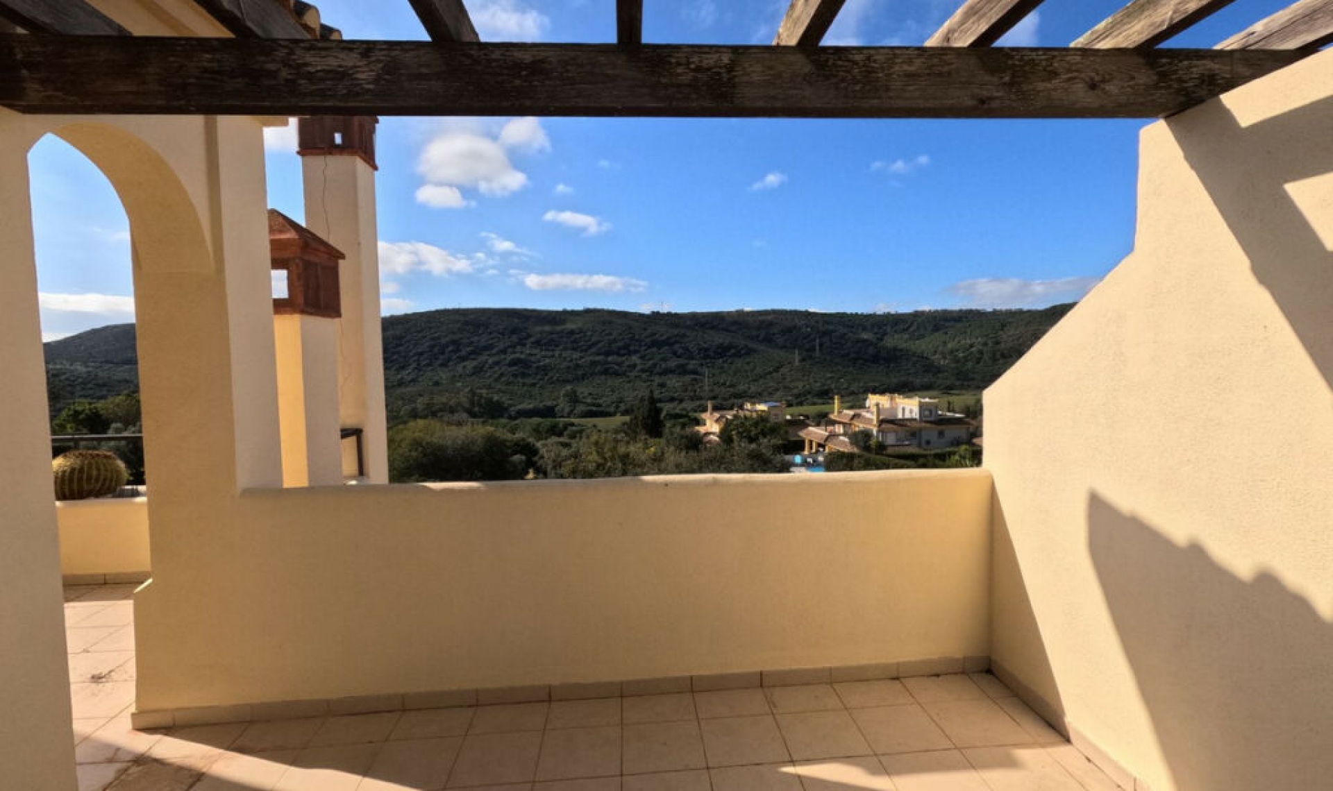 Resale - Apartment -
San Roque