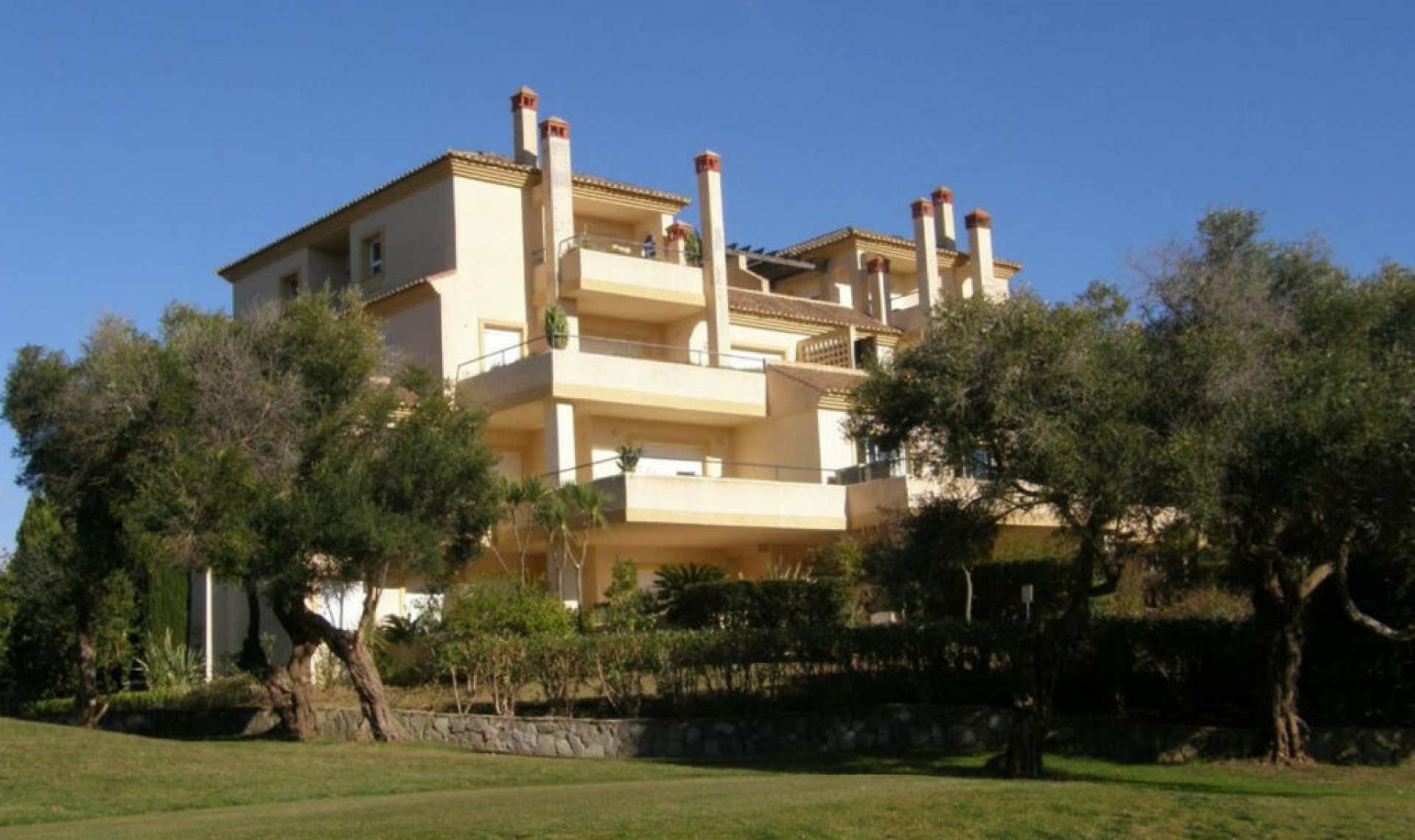 Resale - Apartment -
San Roque