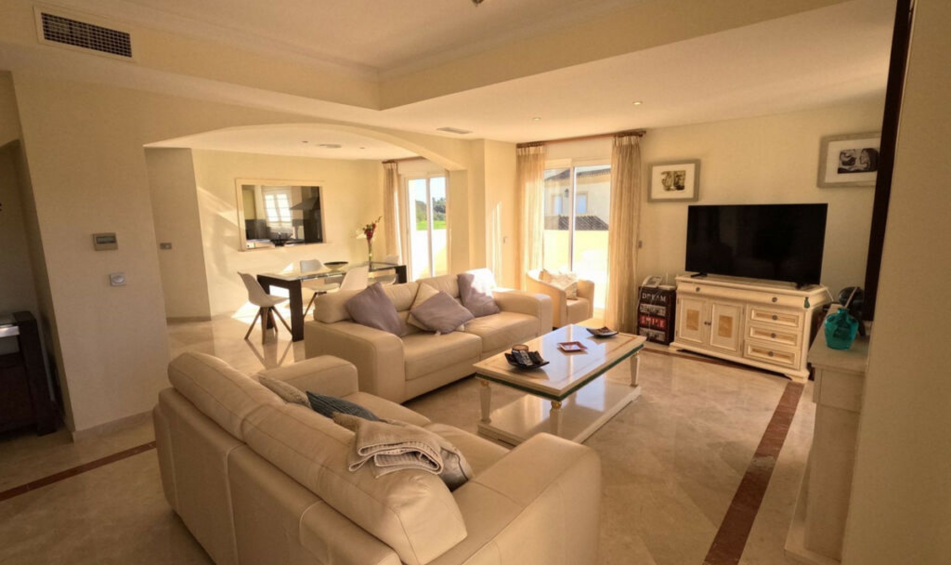 Resale - Apartment -
San Roque