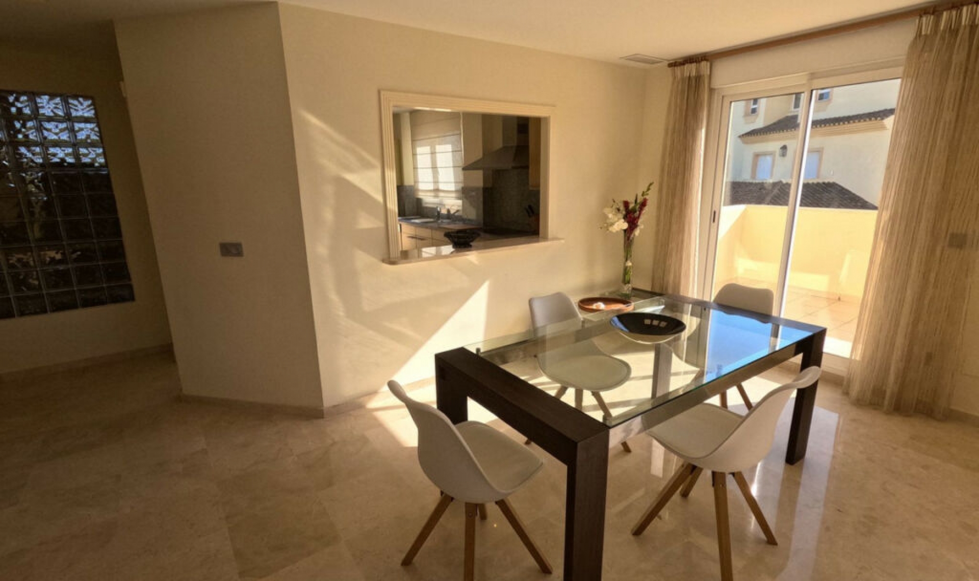 Resale - Apartment -
San Roque