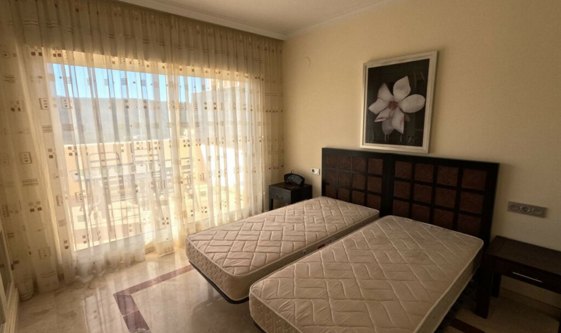 Resale - Apartment -
San Roque