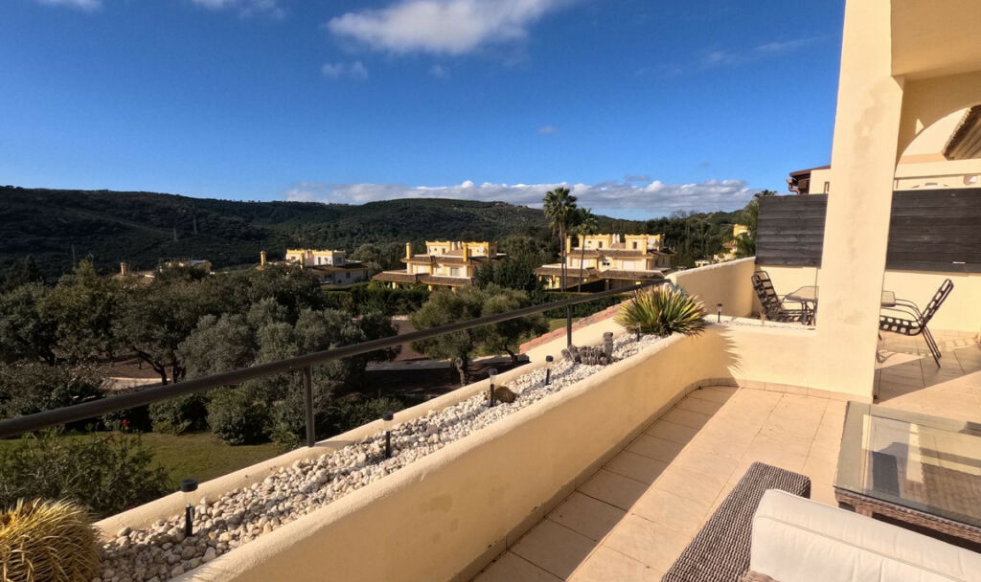 Resale - Apartment -
San Roque