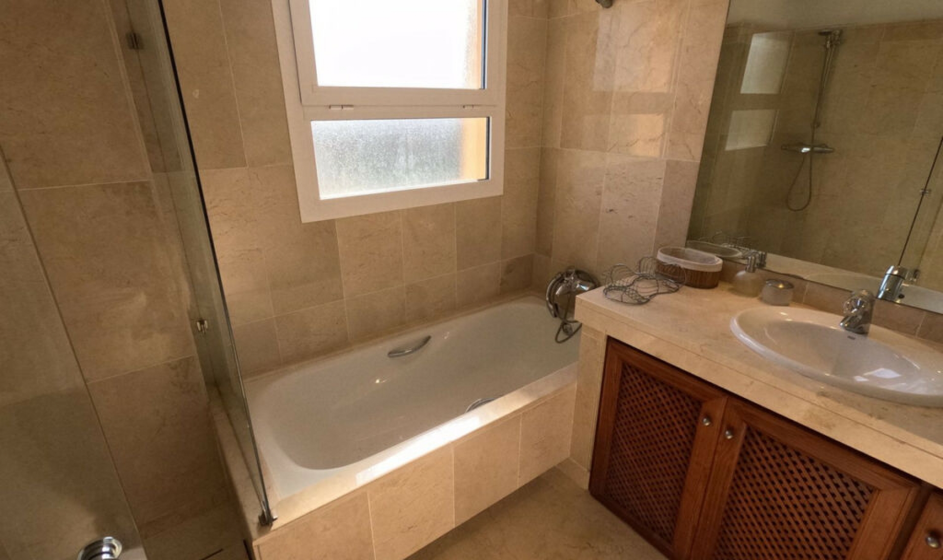 Resale - Apartment -
San Roque