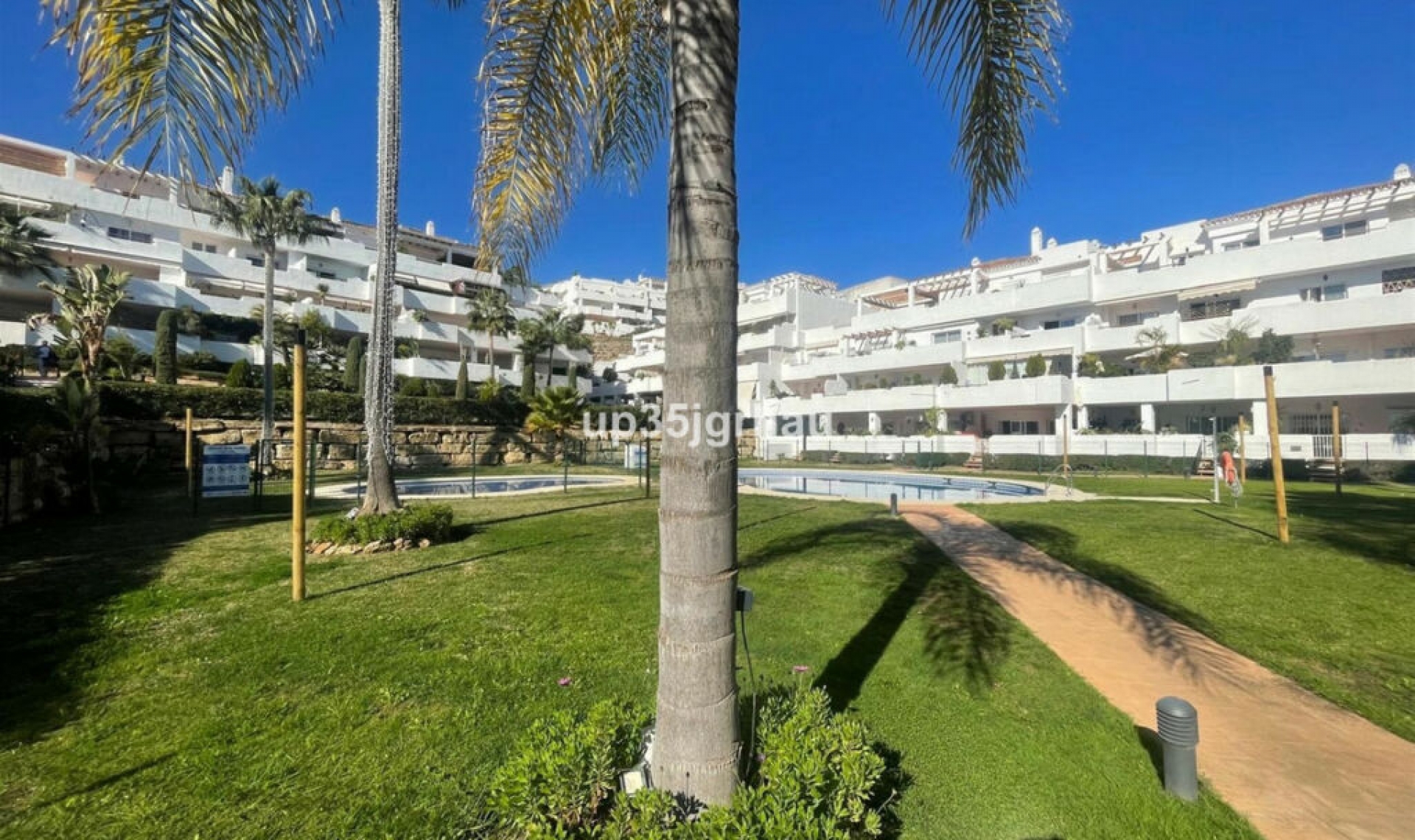 Resale - Apartment -
Selwo