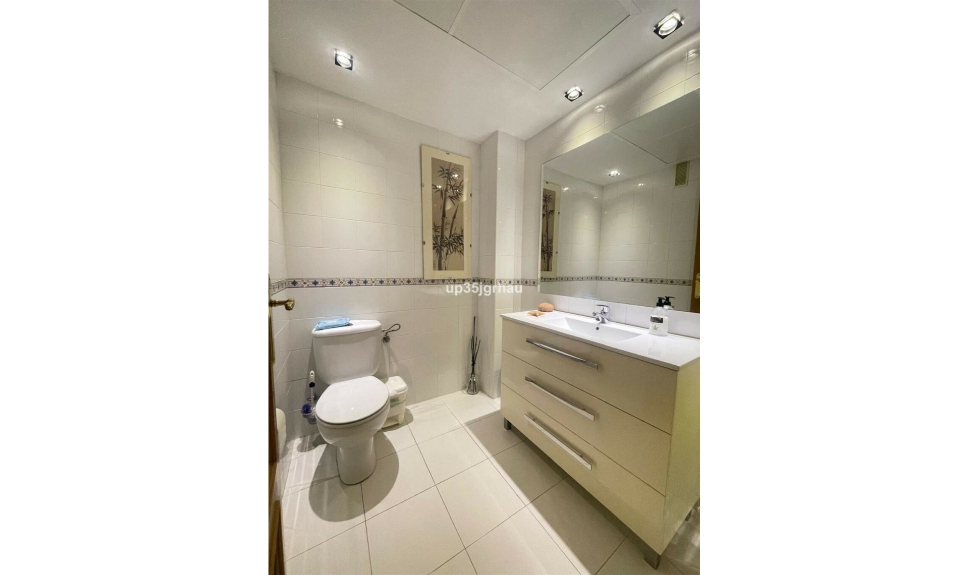 Resale - Apartment -
Selwo