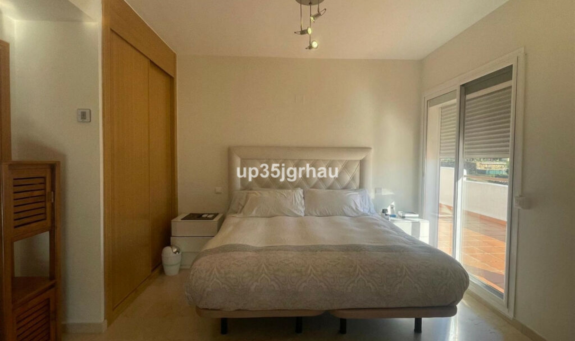 Resale - Apartment -
Selwo