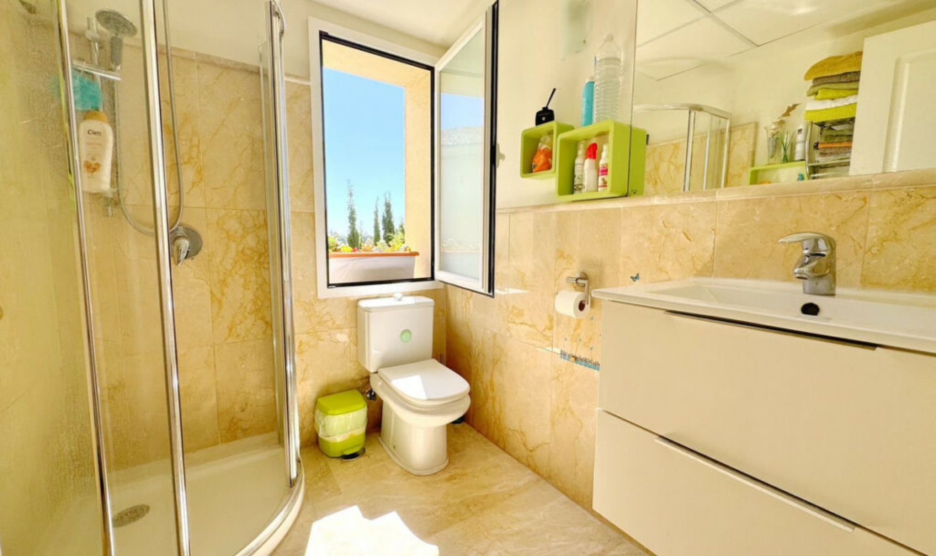 Resale - Apartment -
Selwo