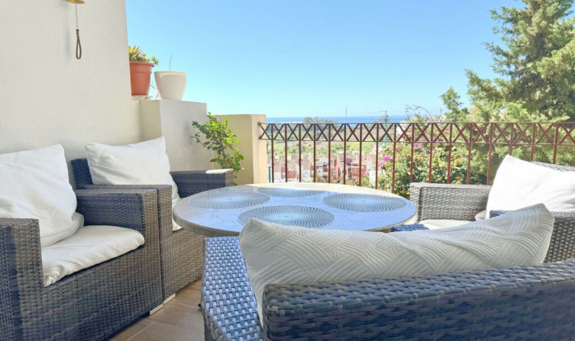 Resale - Apartment -
Selwo