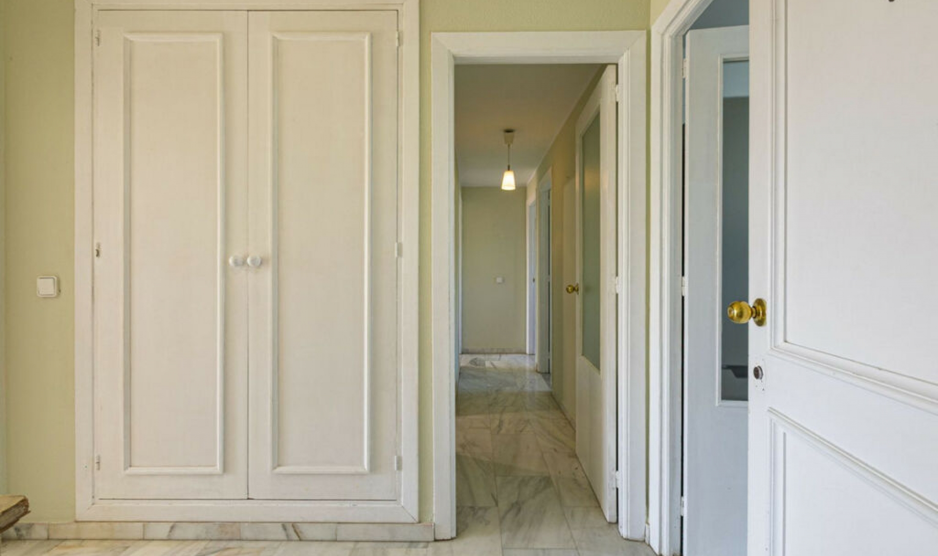 Resale - Apartment -
Selwo