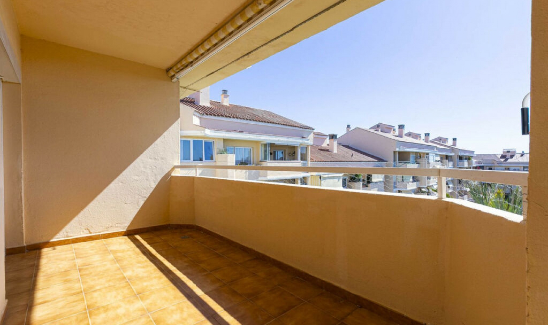 Resale - Apartment -
Selwo