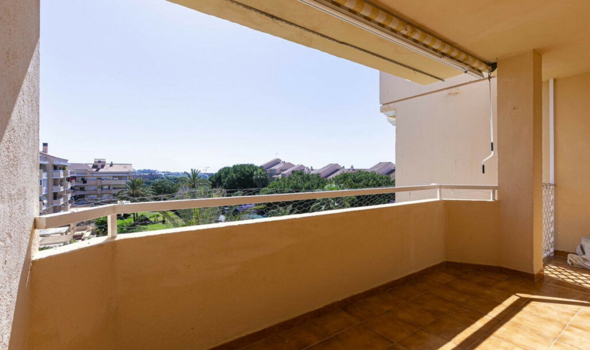 Resale - Apartment -
Selwo