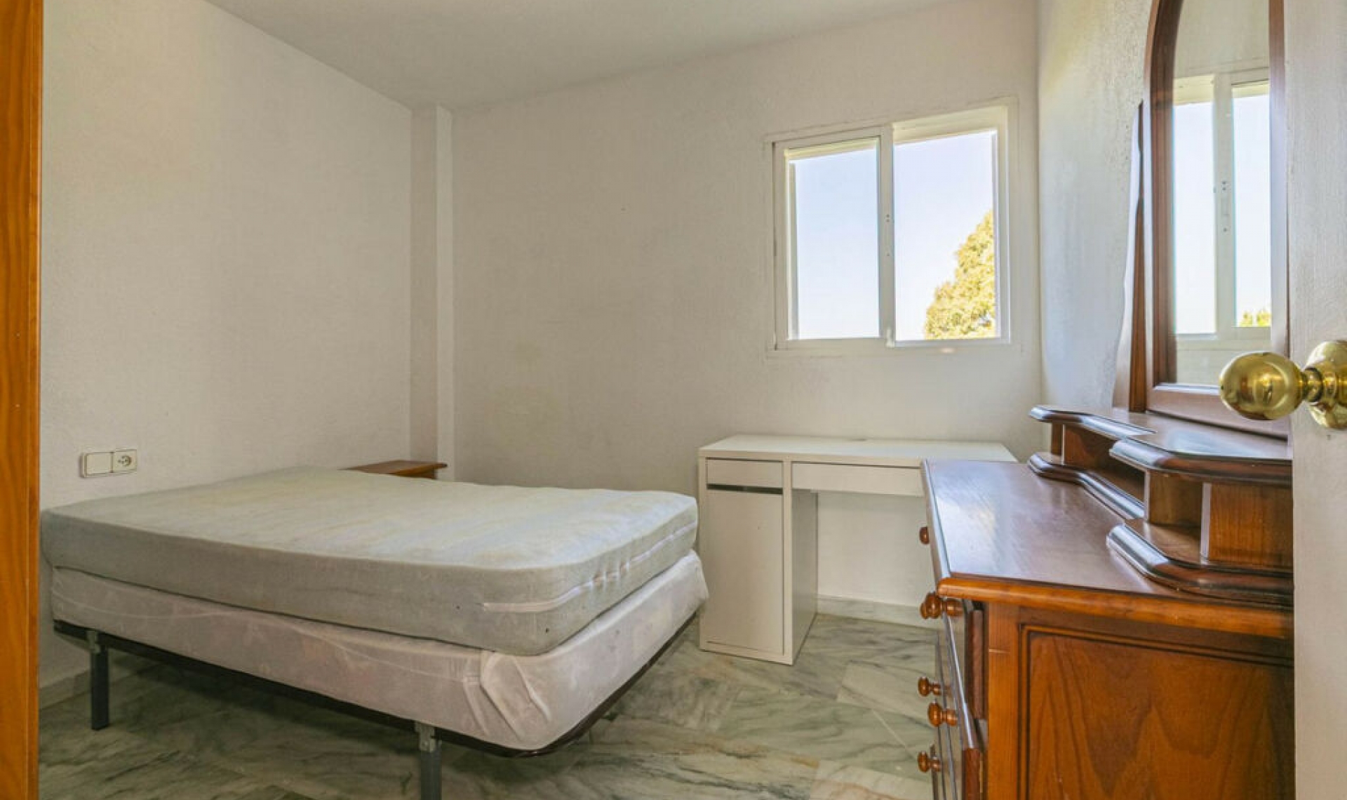 Resale - Apartment -
Selwo