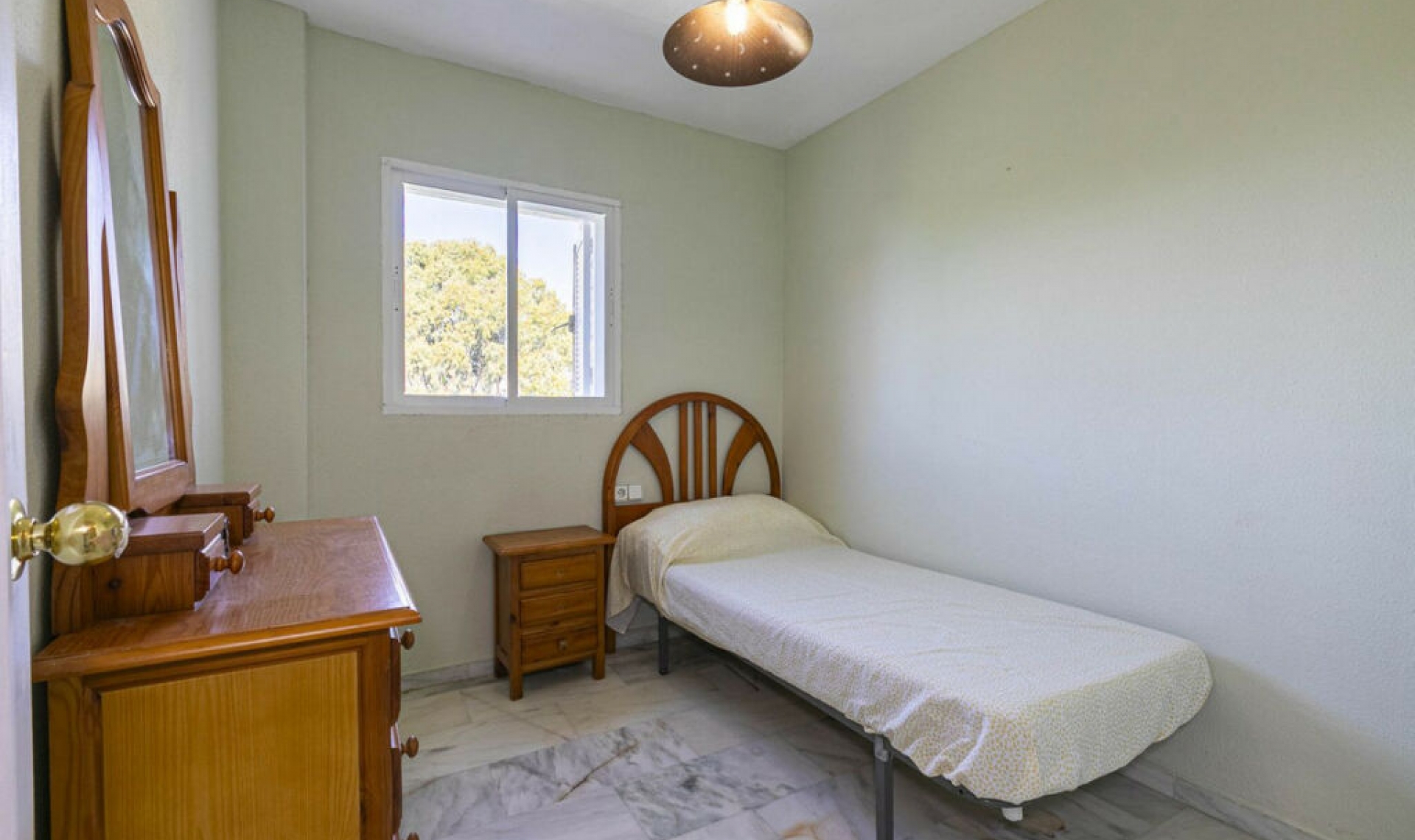 Resale - Apartment -
Selwo