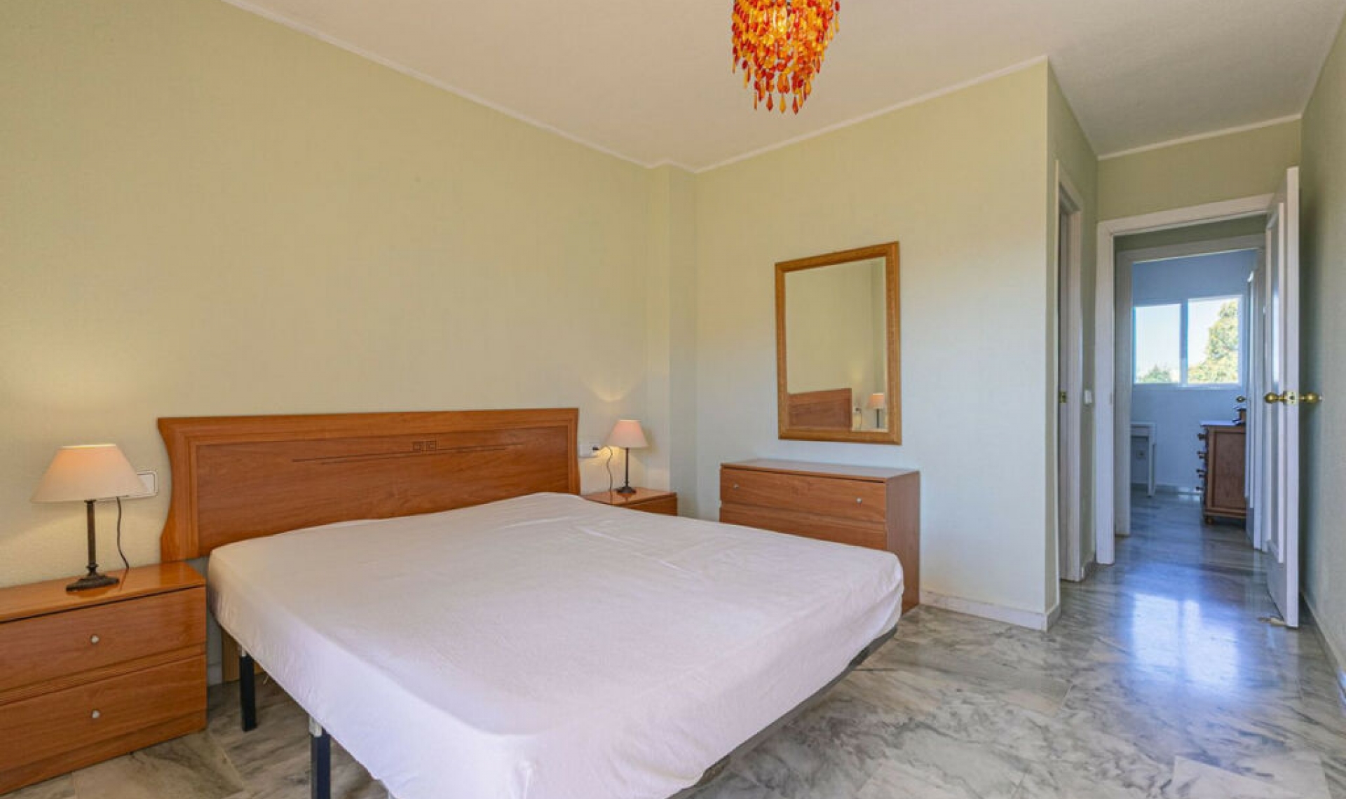 Resale - Apartment -
Selwo