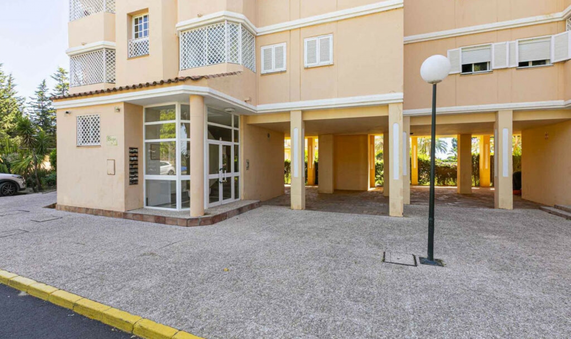 Resale - Apartment -
Selwo