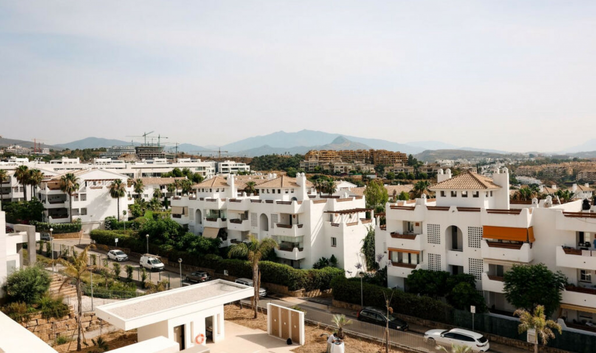 Resale - Apartment -
Selwo