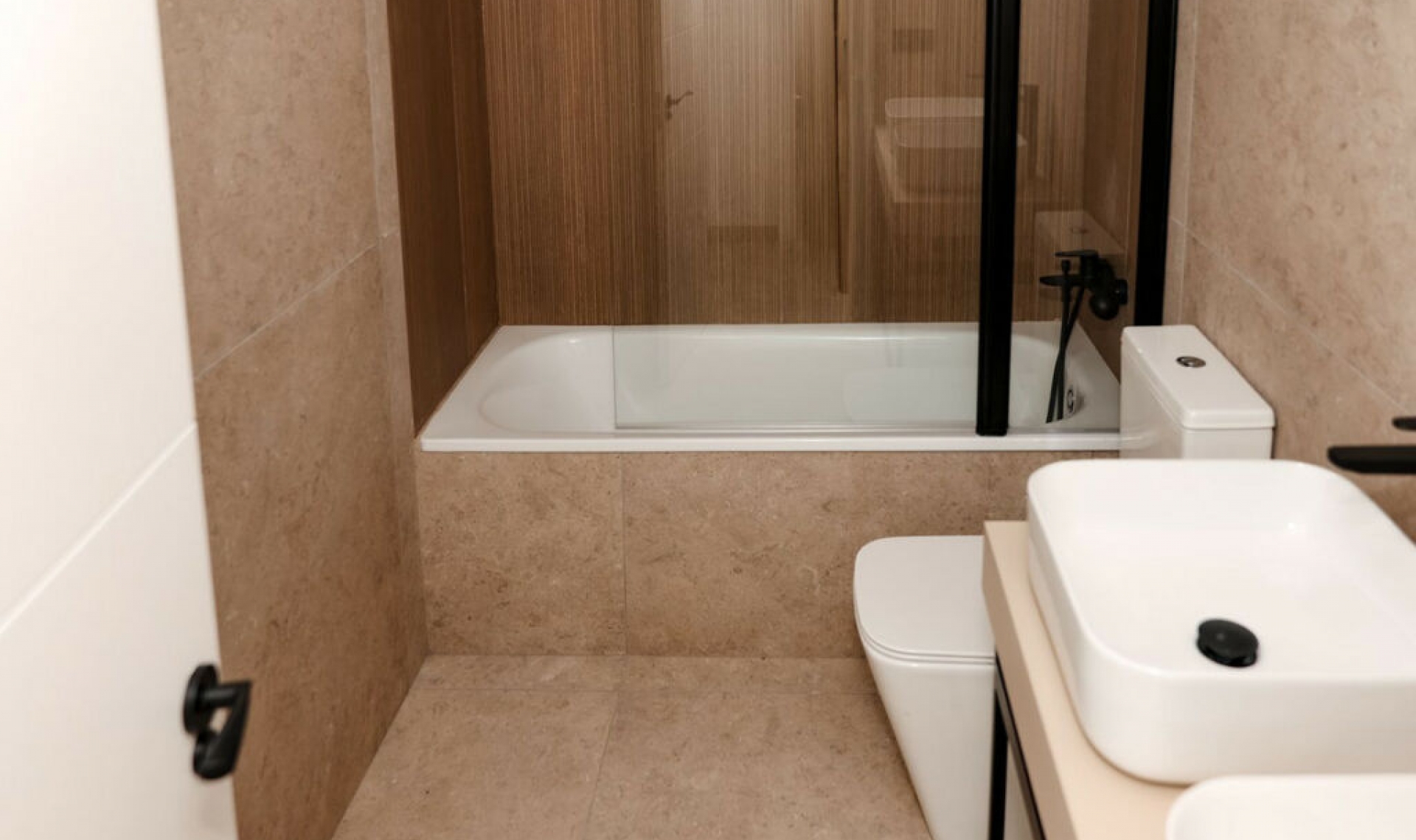 Resale - Apartment -
Selwo