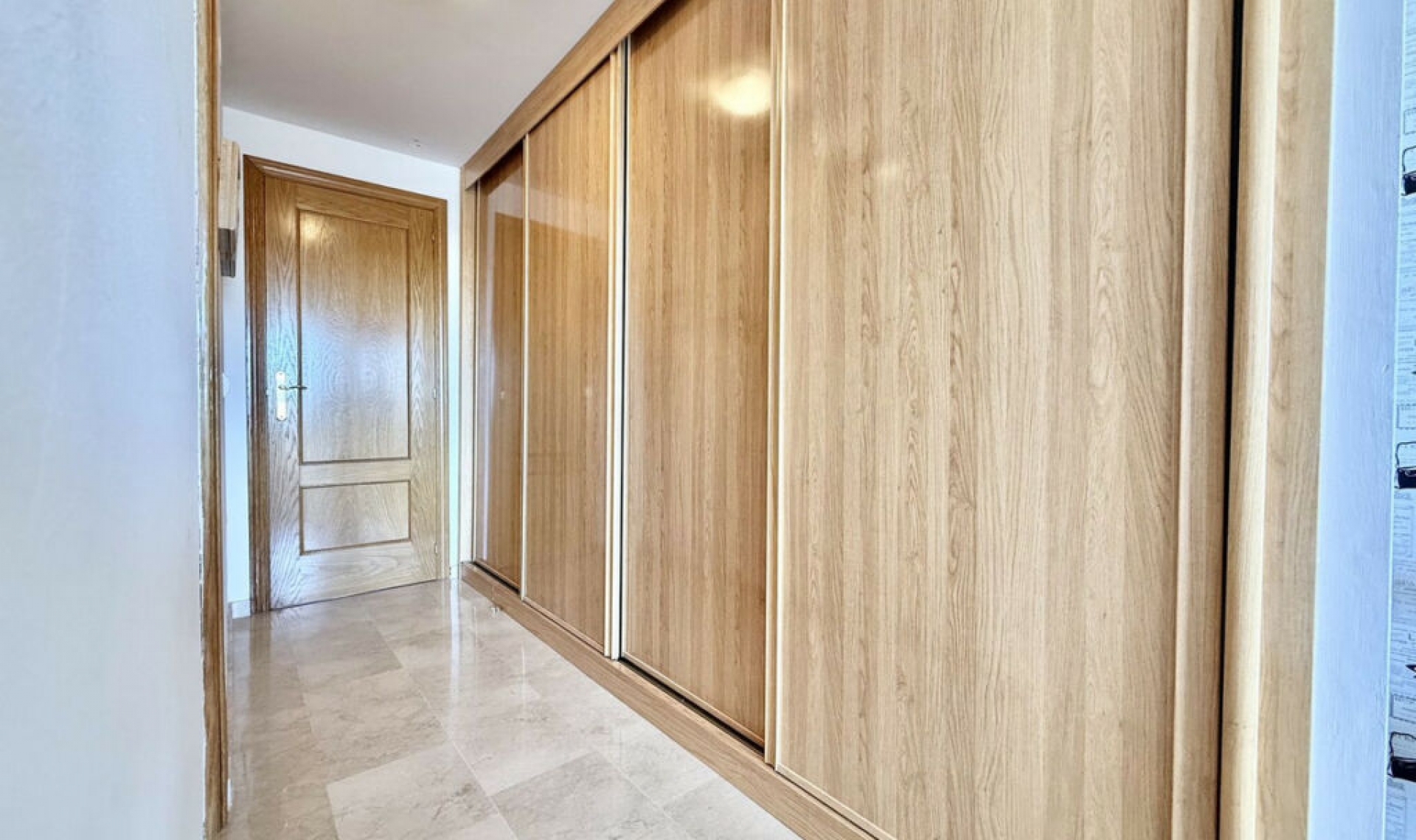 Resale - Apartment -
Selwo