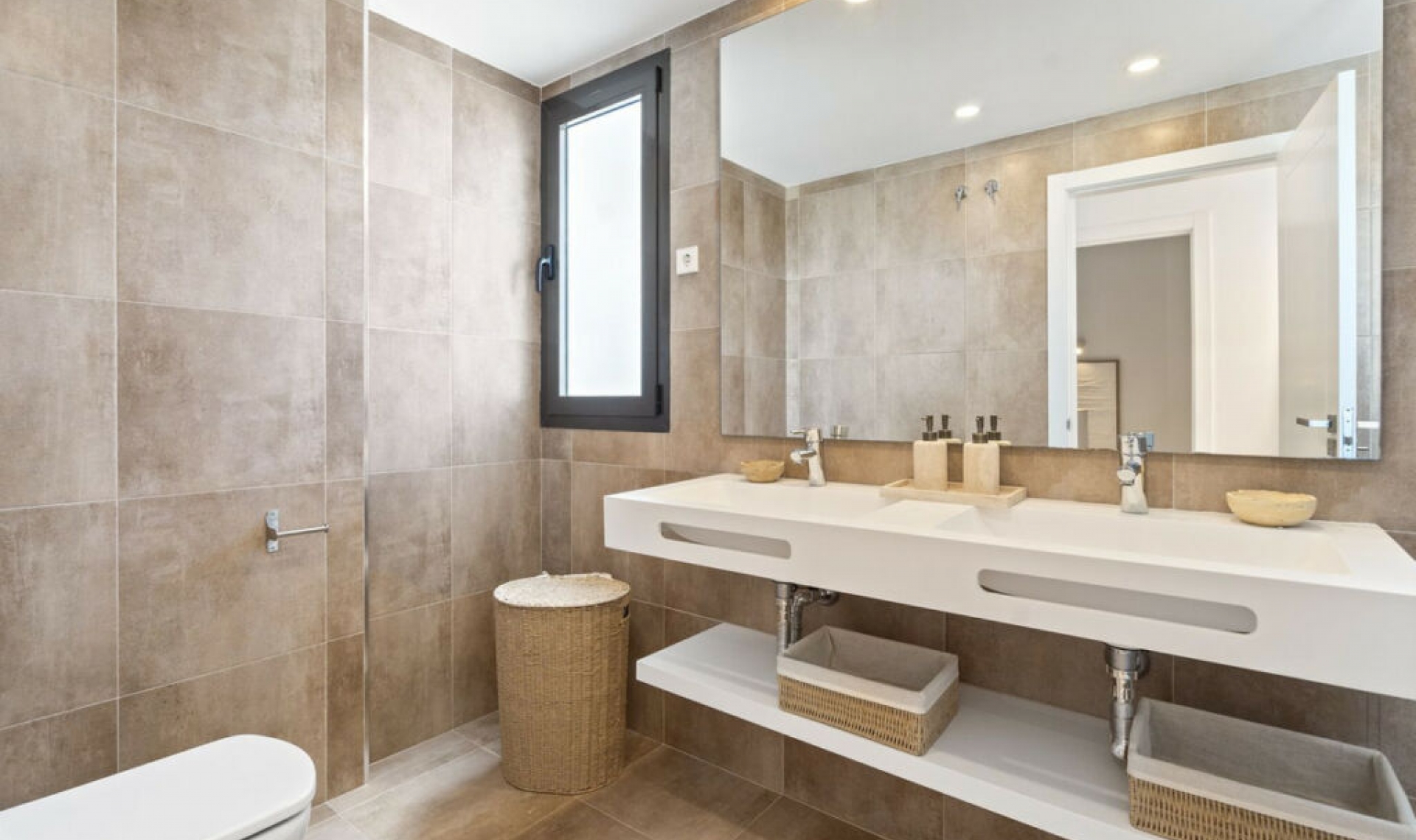 Resale - Apartment -
Selwo