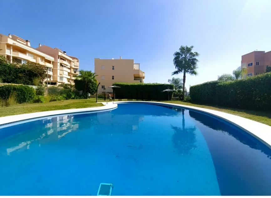 Resale - Apartment -
Selwo