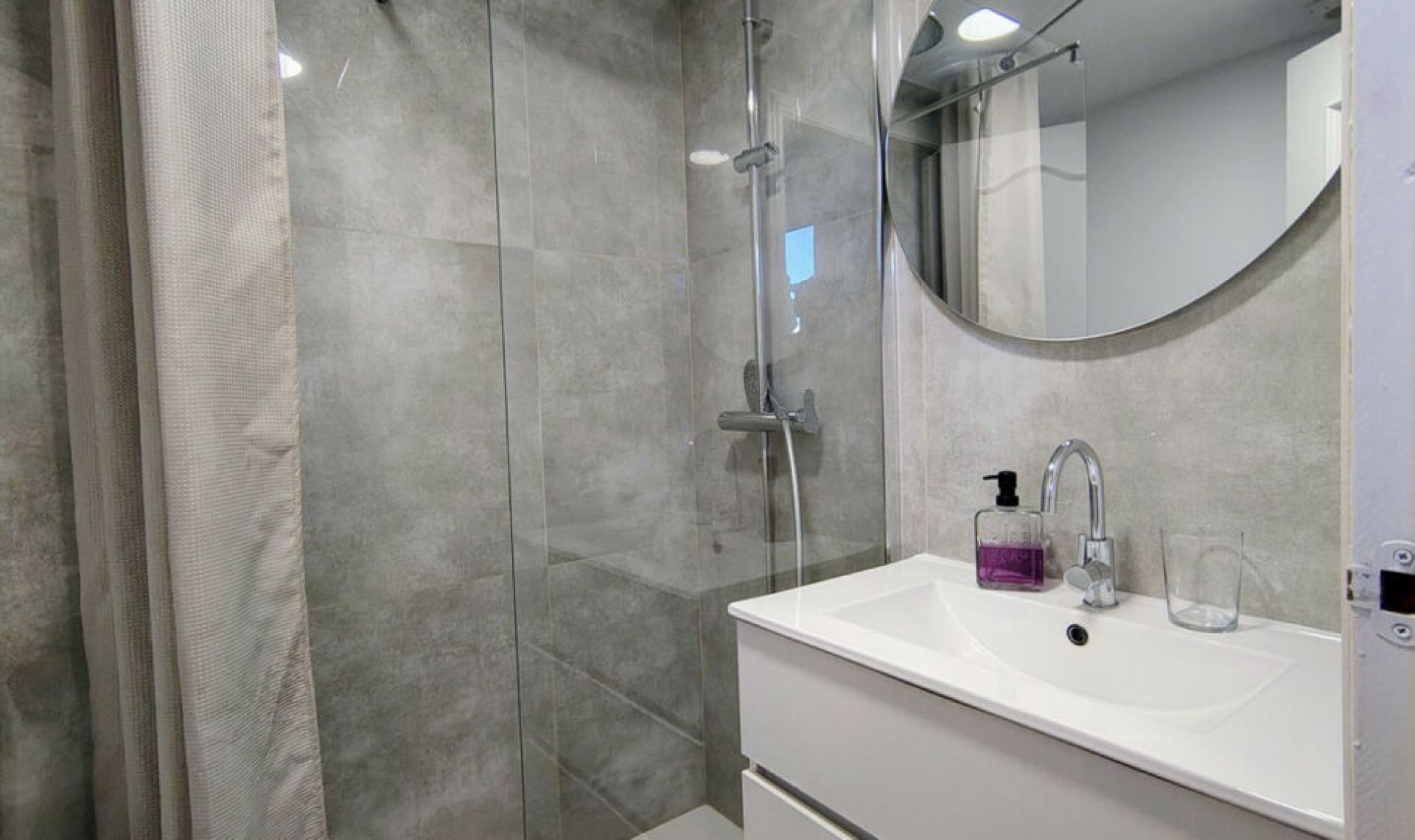 Resale - Apartment -
Selwo