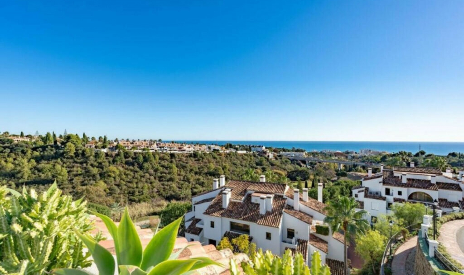 Resale - Apartment -
Sierra Blanca