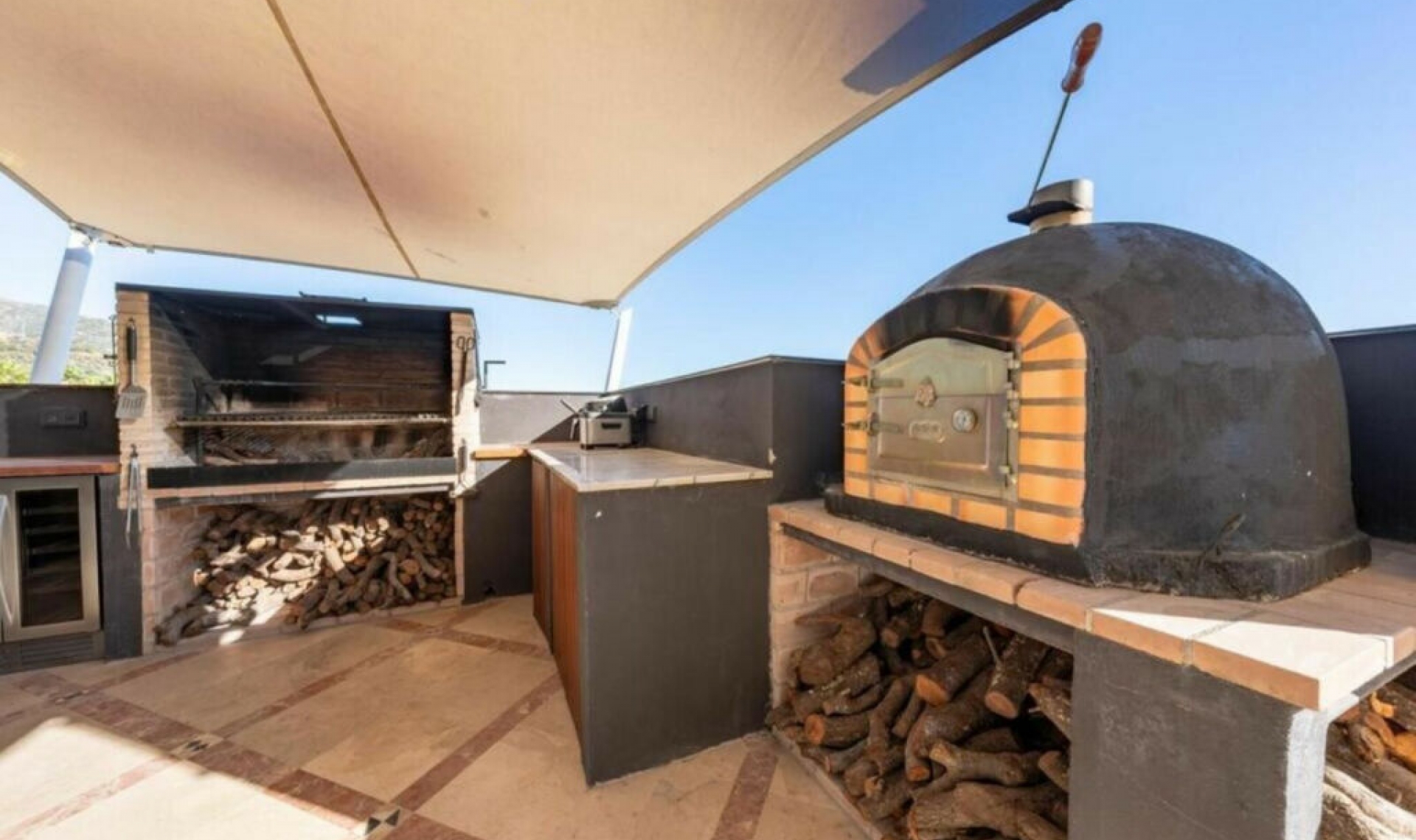 Resale - Apartment -
Sierra Blanca