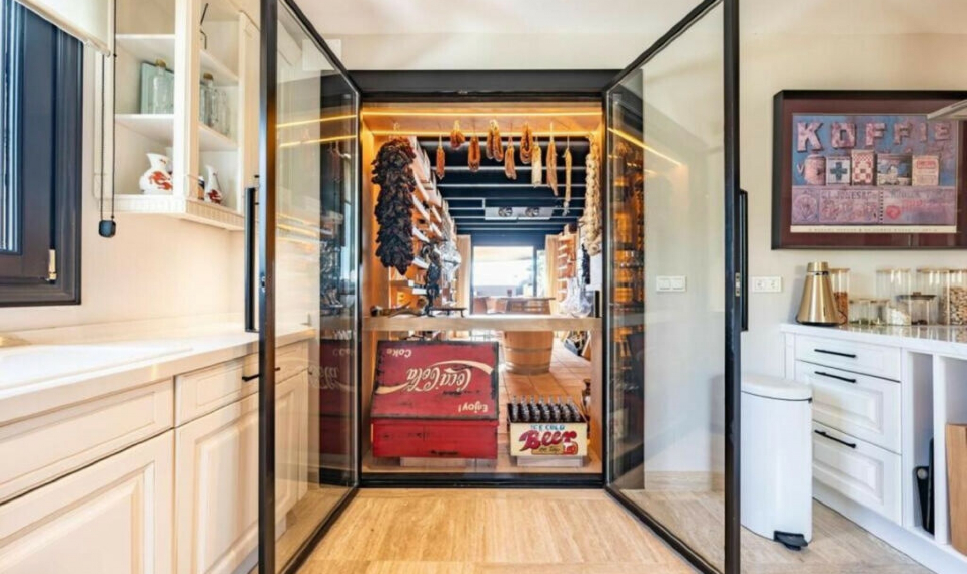 Resale - Apartment -
Sierra Blanca