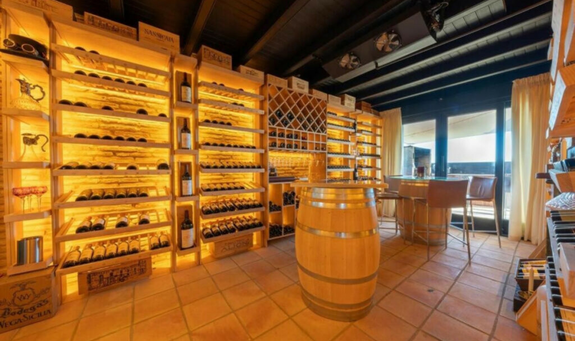 Resale - Apartment -
Sierra Blanca