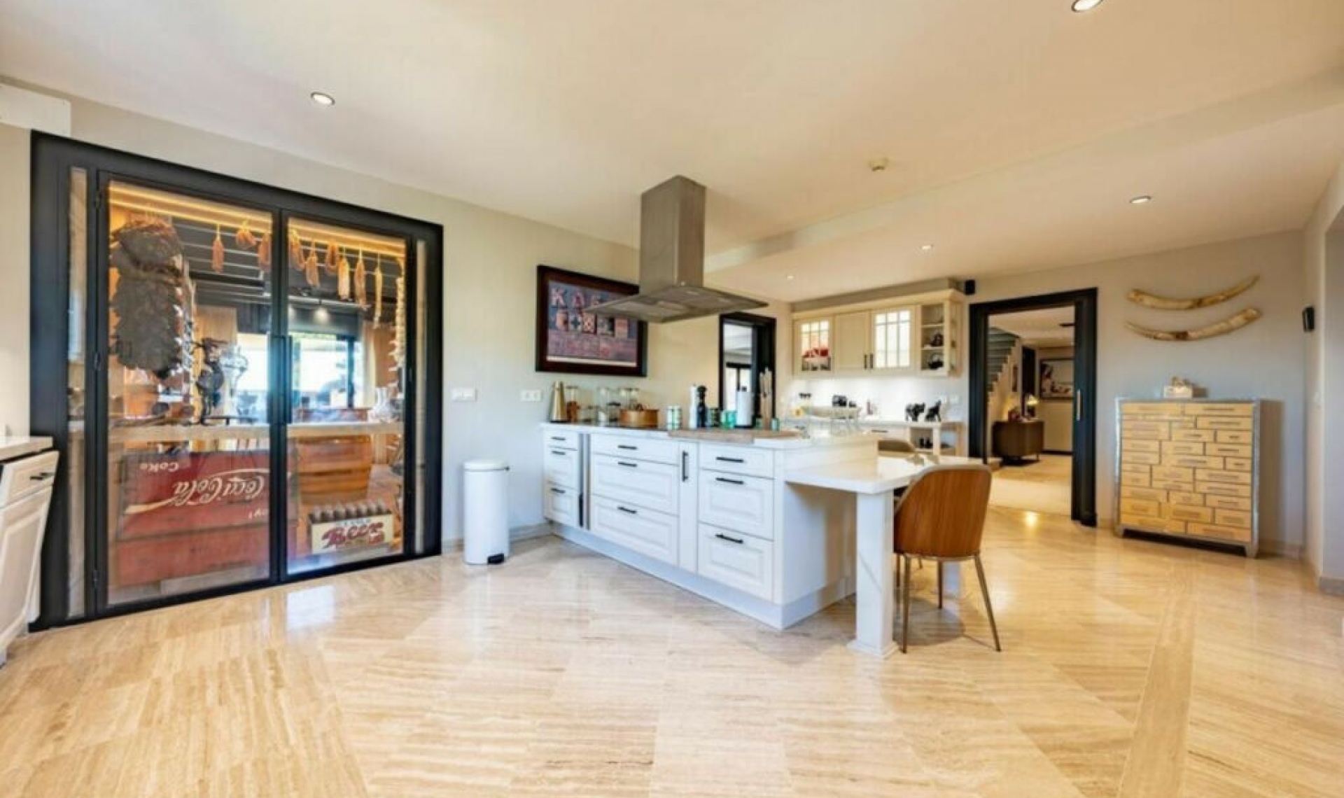 Resale - Apartment -
Sierra Blanca