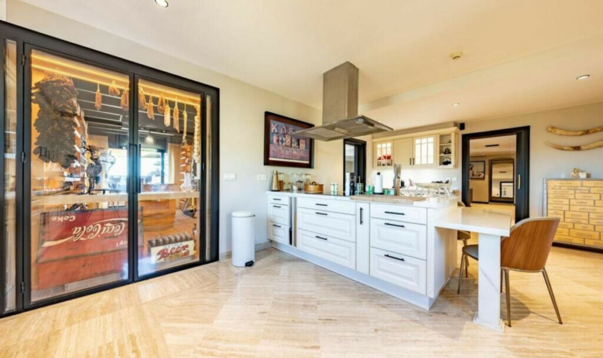 Resale - Apartment -
Sierra Blanca