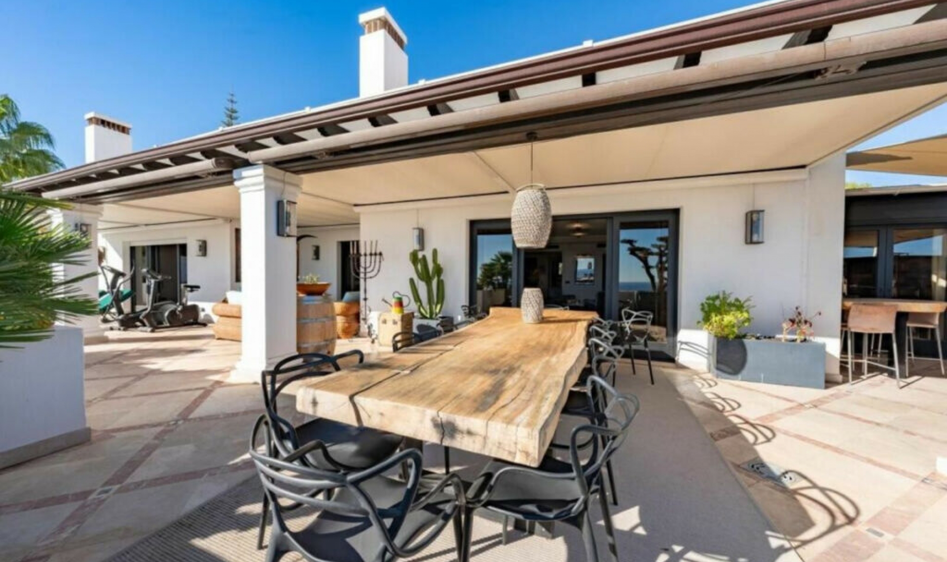 Resale - Apartment -
Sierra Blanca