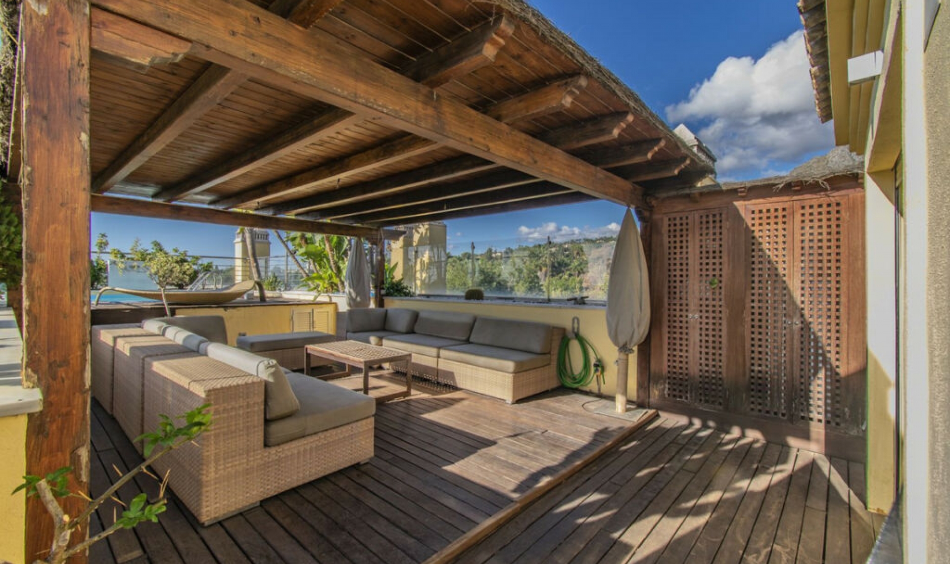 Resale - Apartment -
Sierra Blanca