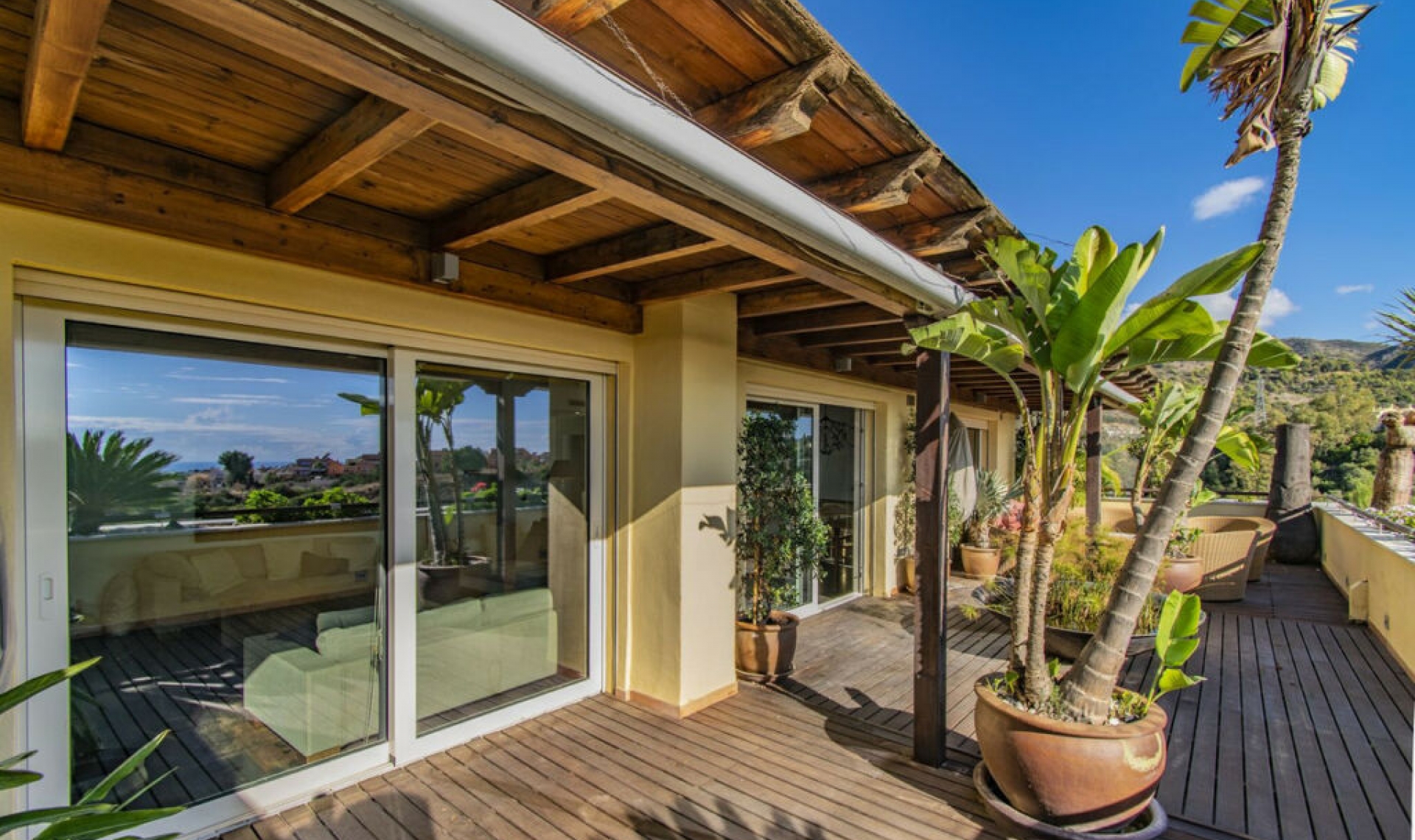 Resale - Apartment -
Sierra Blanca