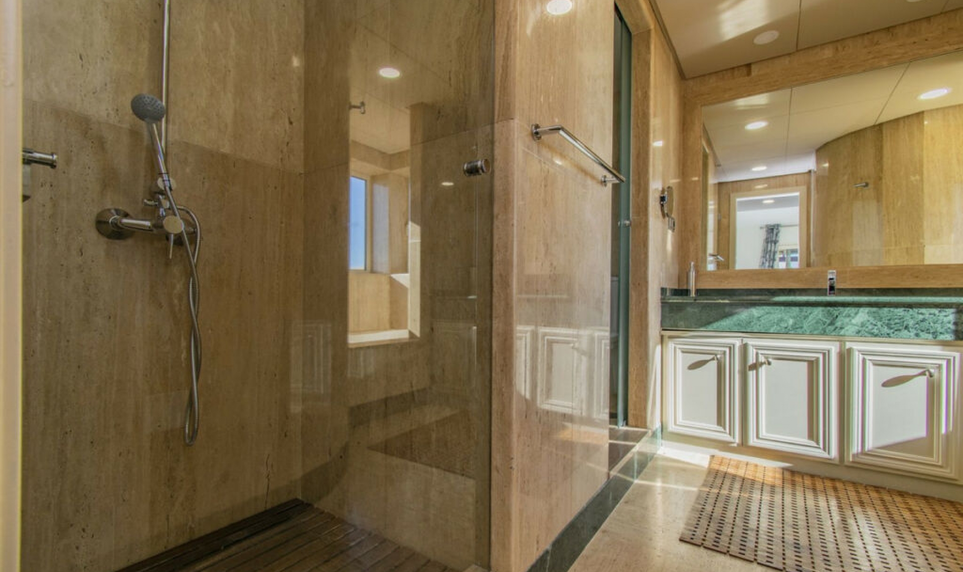Resale - Apartment -
Sierra Blanca