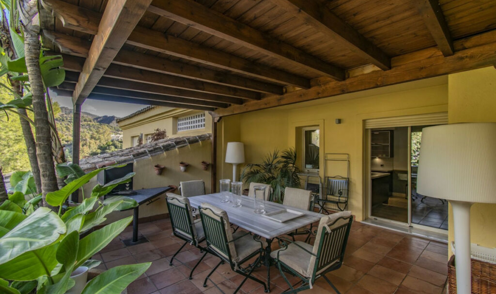 Resale - Apartment -
Sierra Blanca