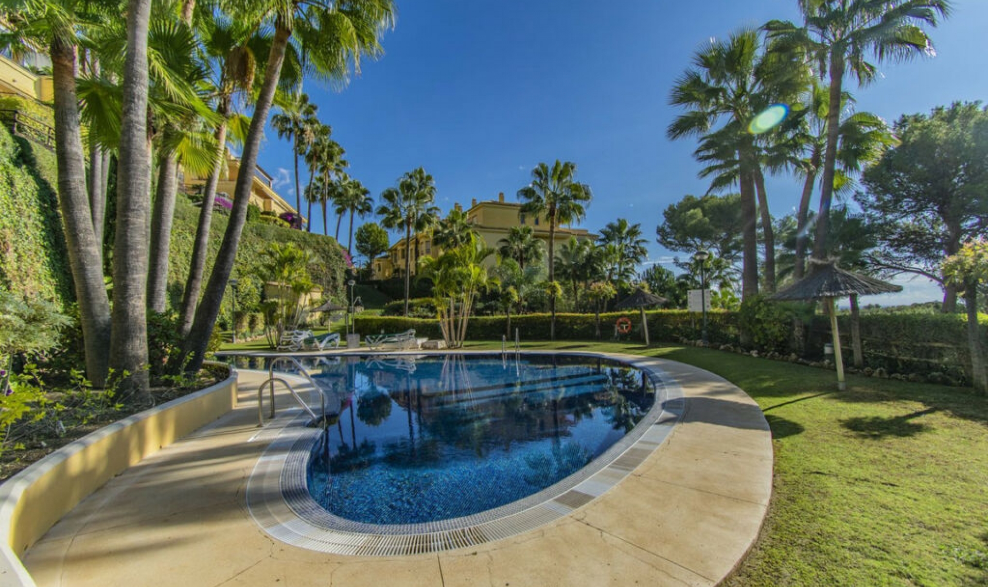 Resale - Apartment -
Sierra Blanca
