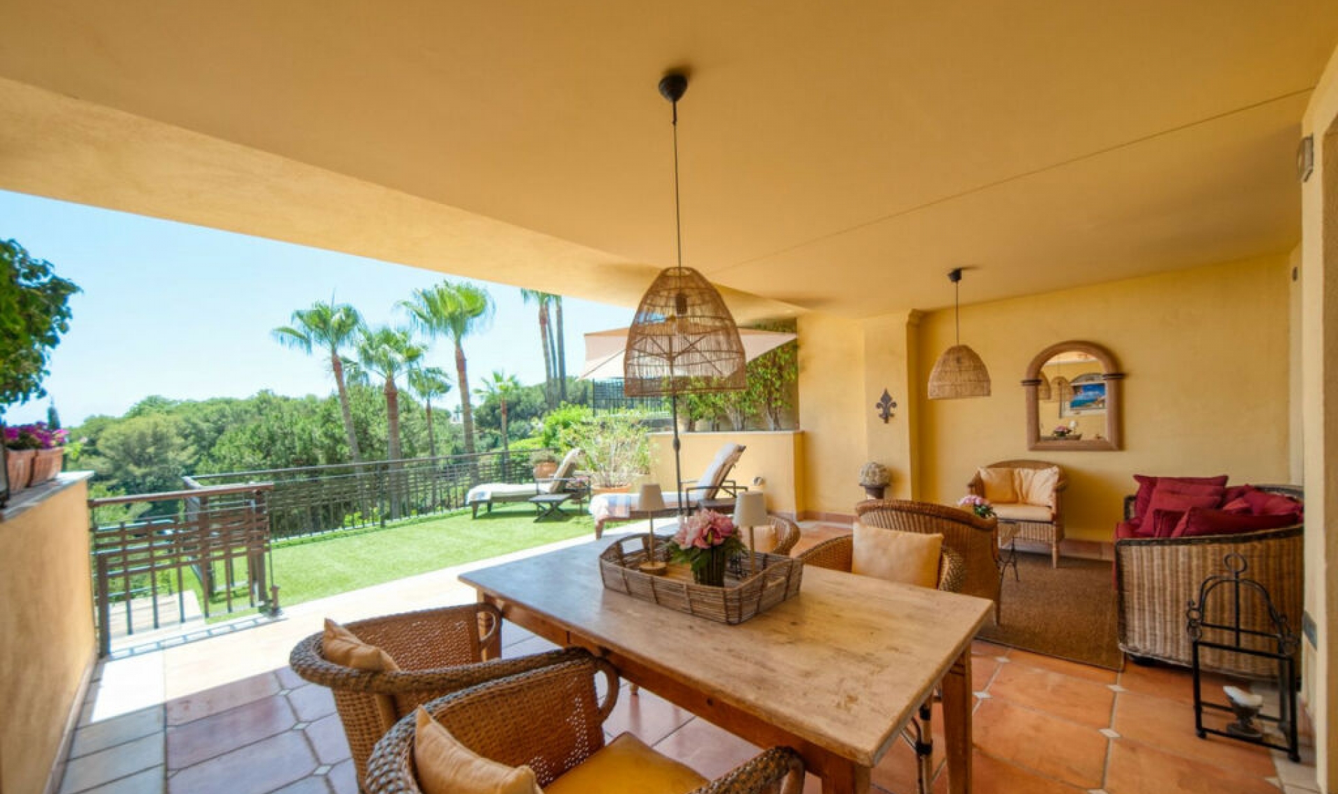 Resale - Apartment -
Sierra Blanca