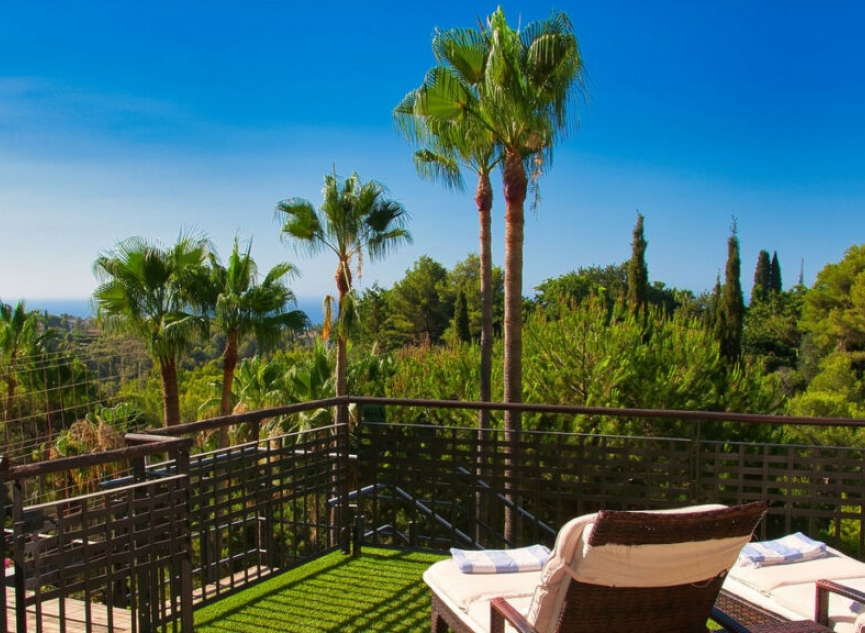 Resale - Apartment -
Sierra Blanca