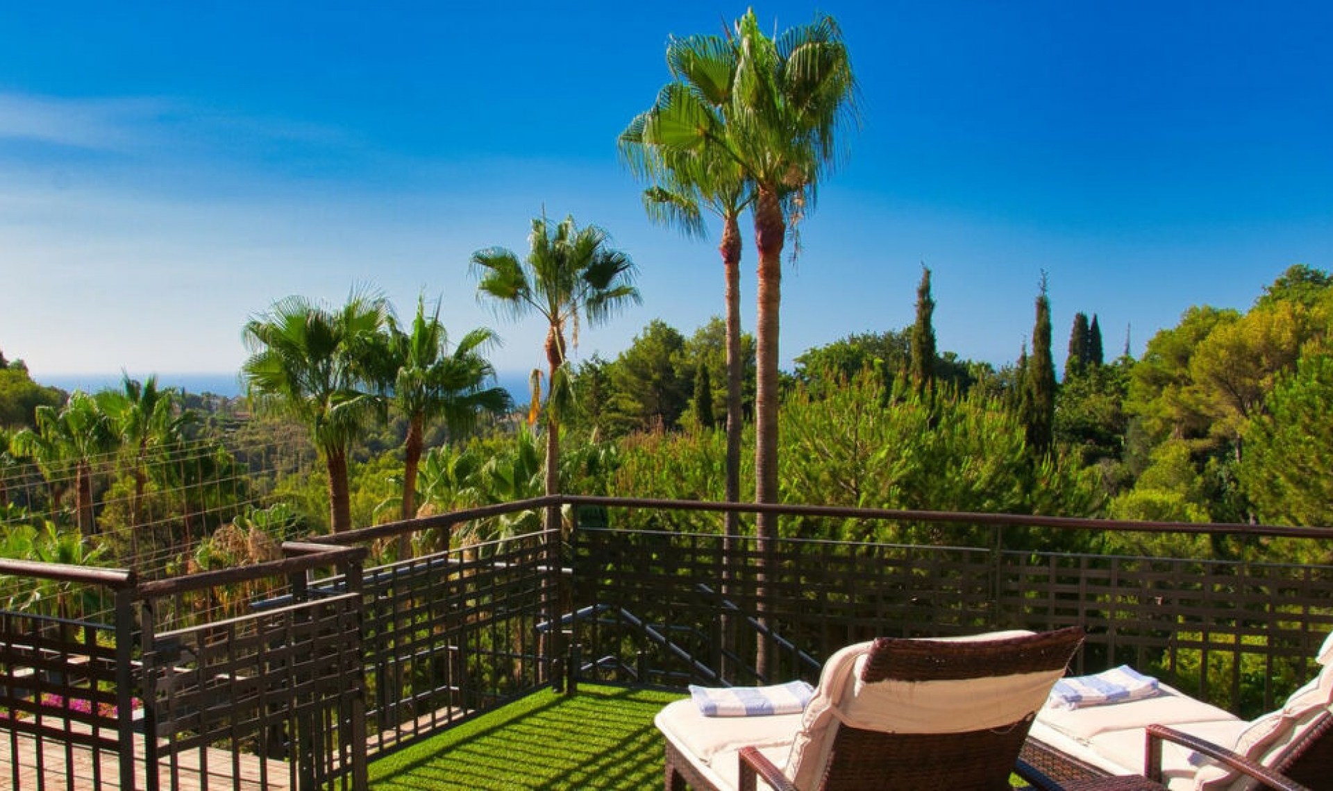 Resale - Apartment -
Sierra Blanca