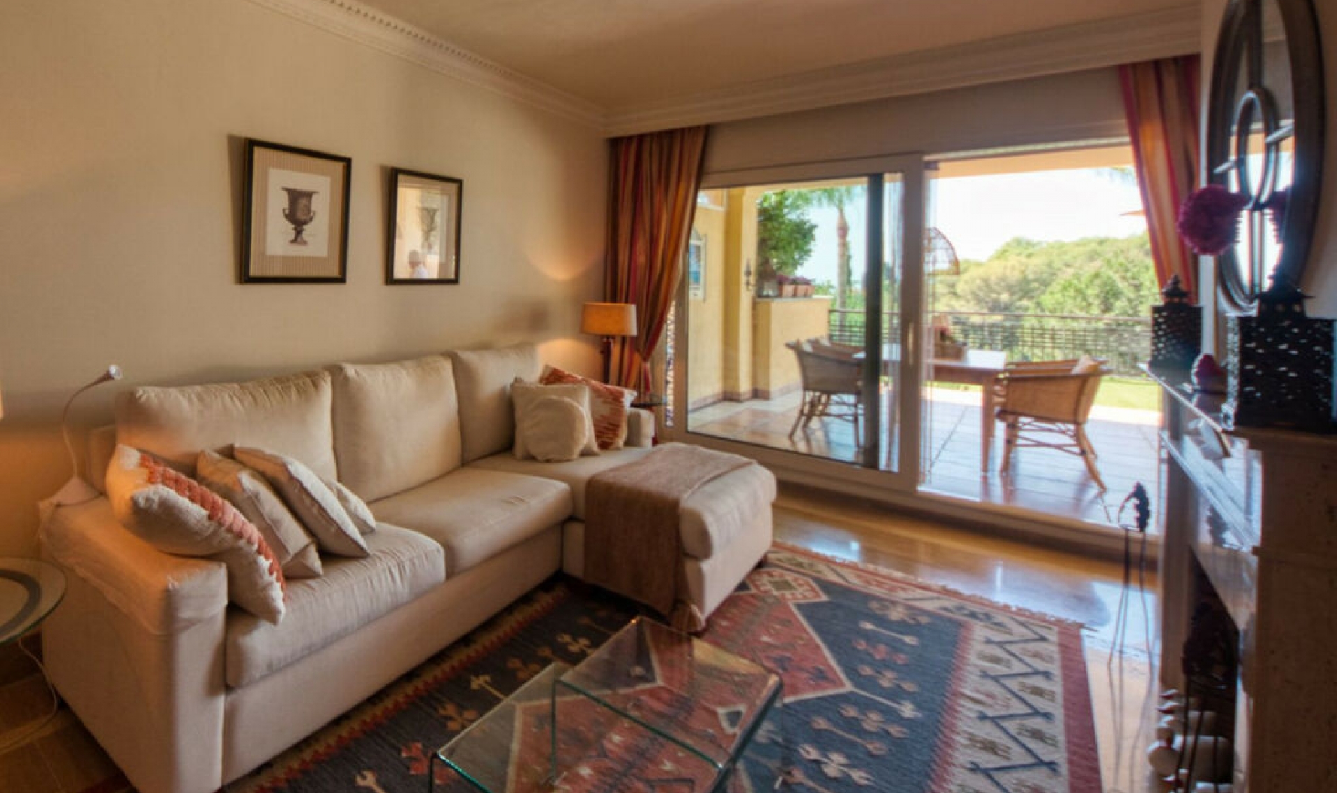 Resale - Apartment -
Sierra Blanca